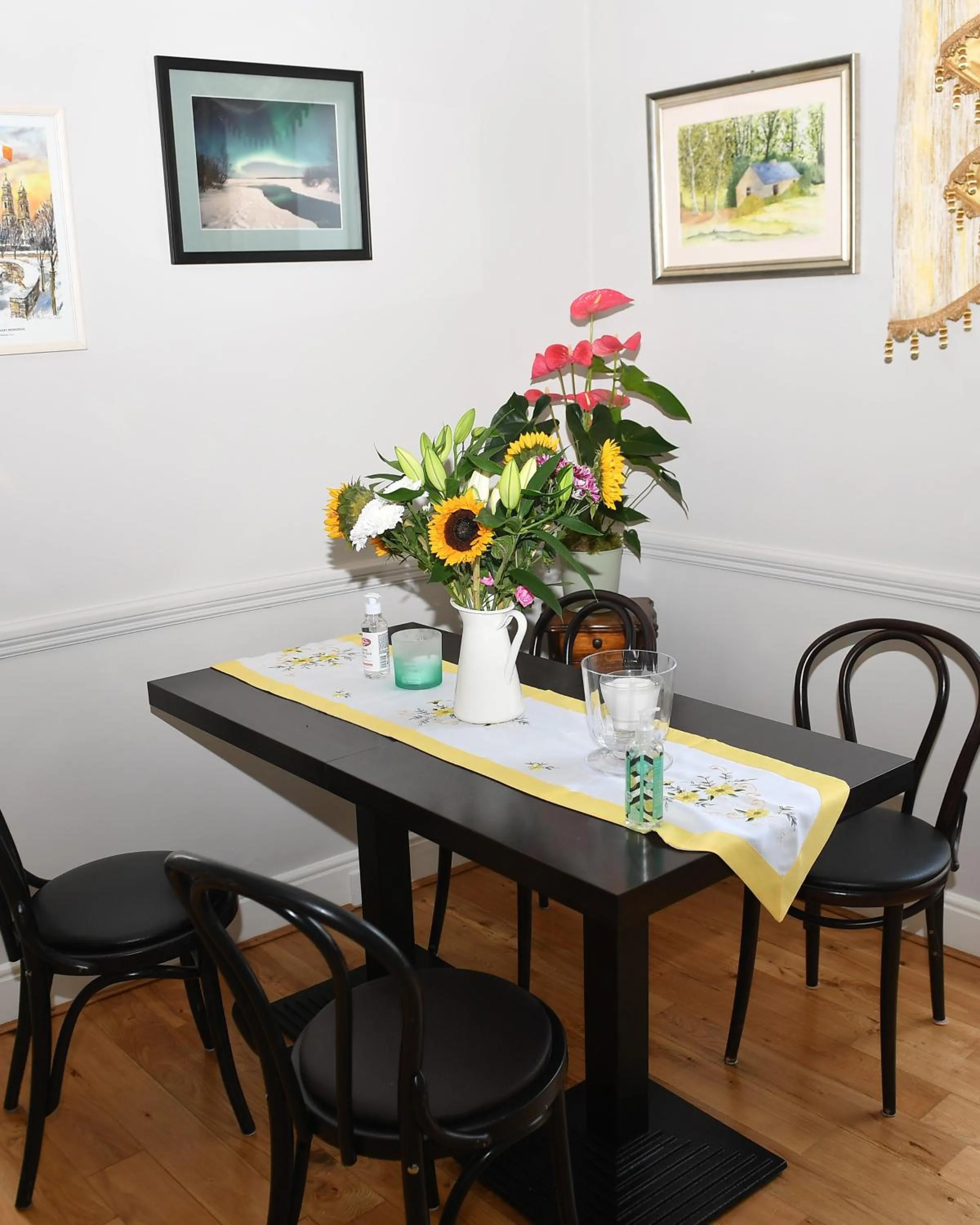 Breakfast in Railway House Guest House