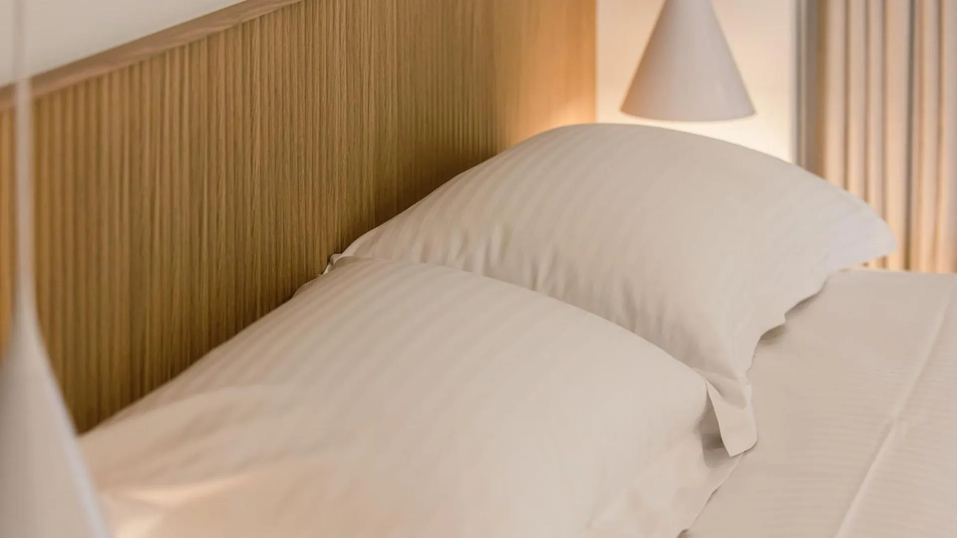 Bed in Albescent Poolvilla