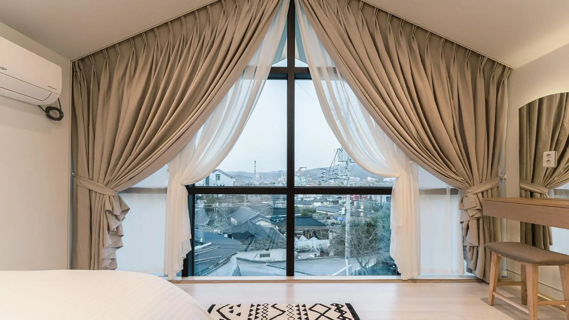 Bed in Albescent Poolvilla