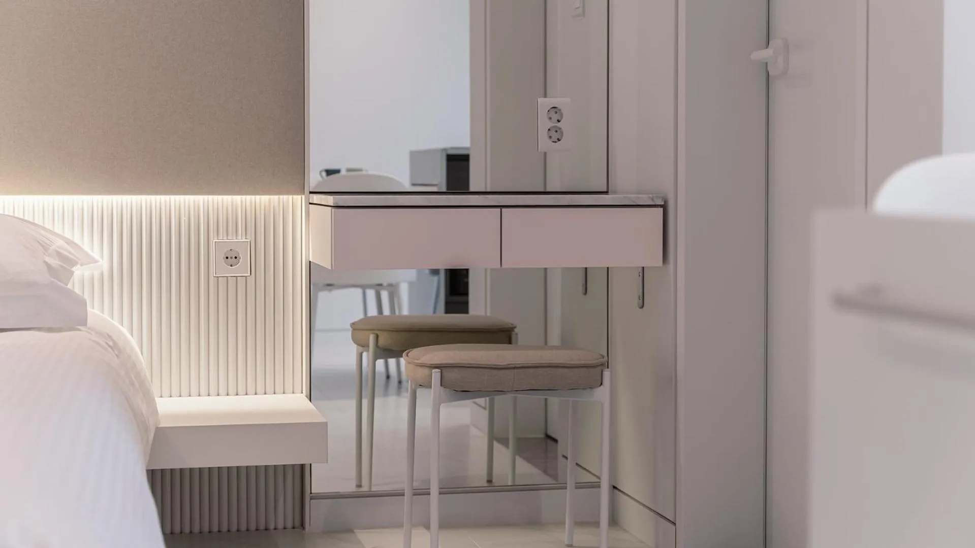 Bed in Albescent Poolvilla