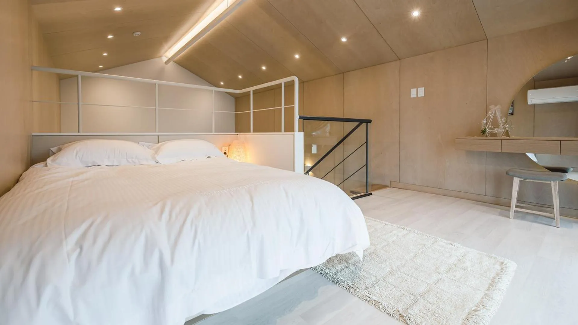 Bed in Albescent Poolvilla