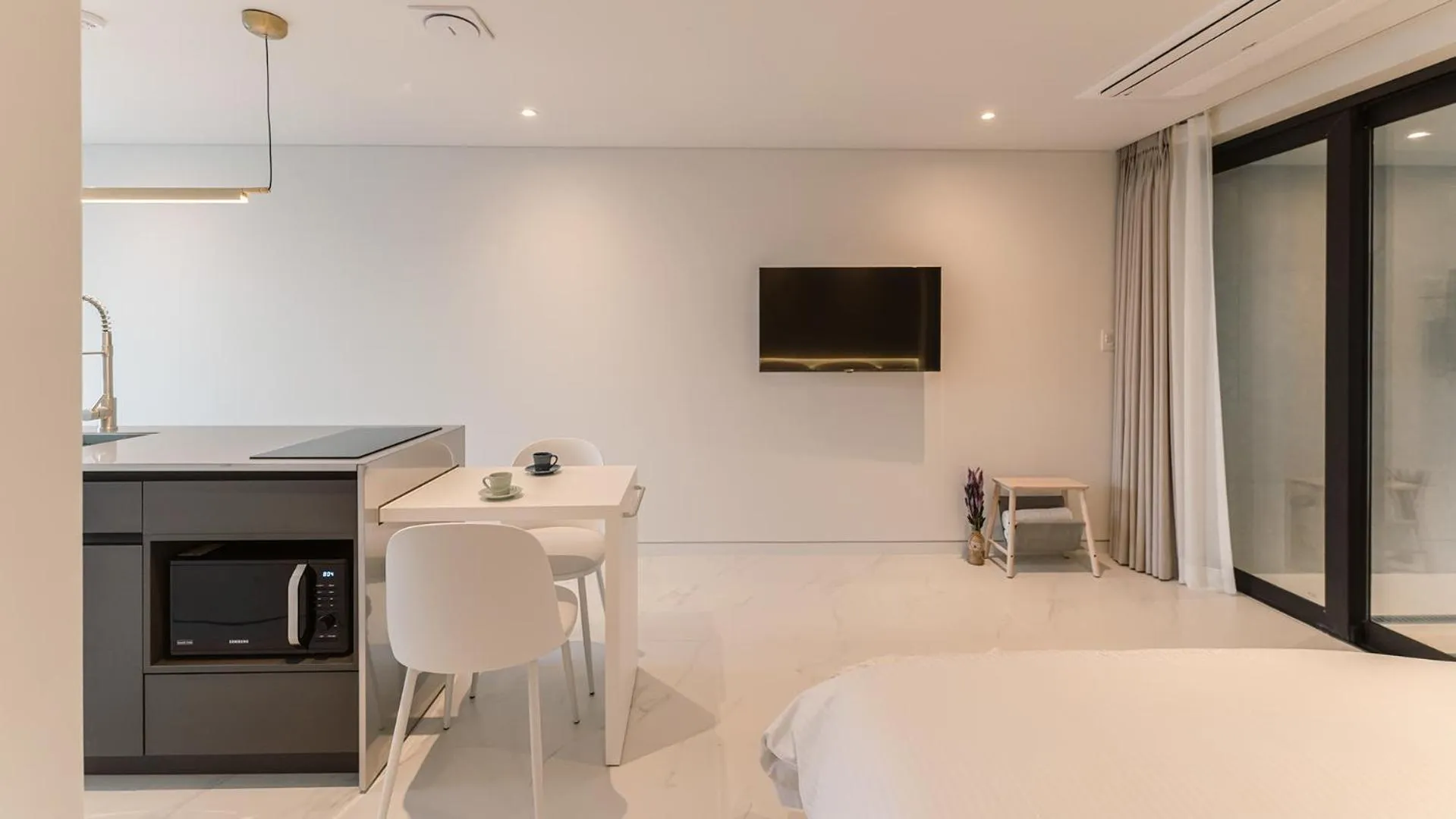 Bed in Albescent Poolvilla