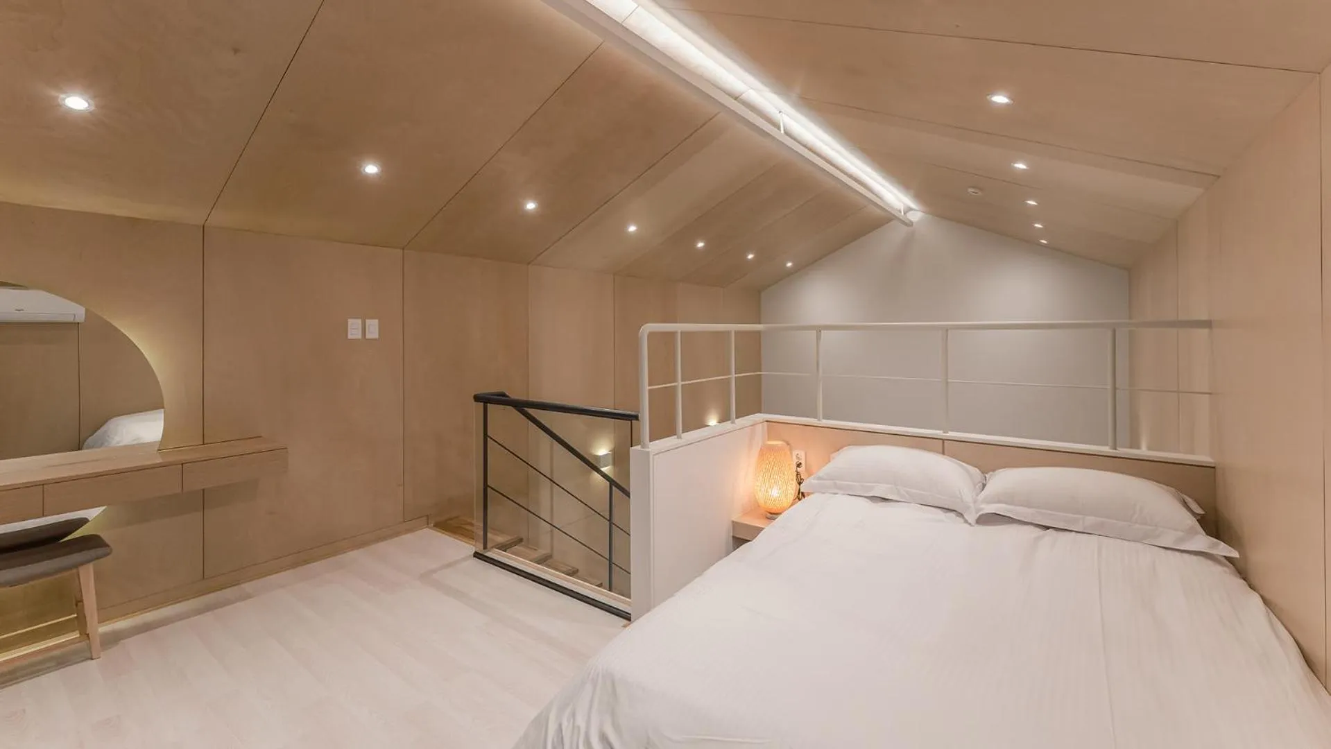 Bed in Albescent Poolvilla