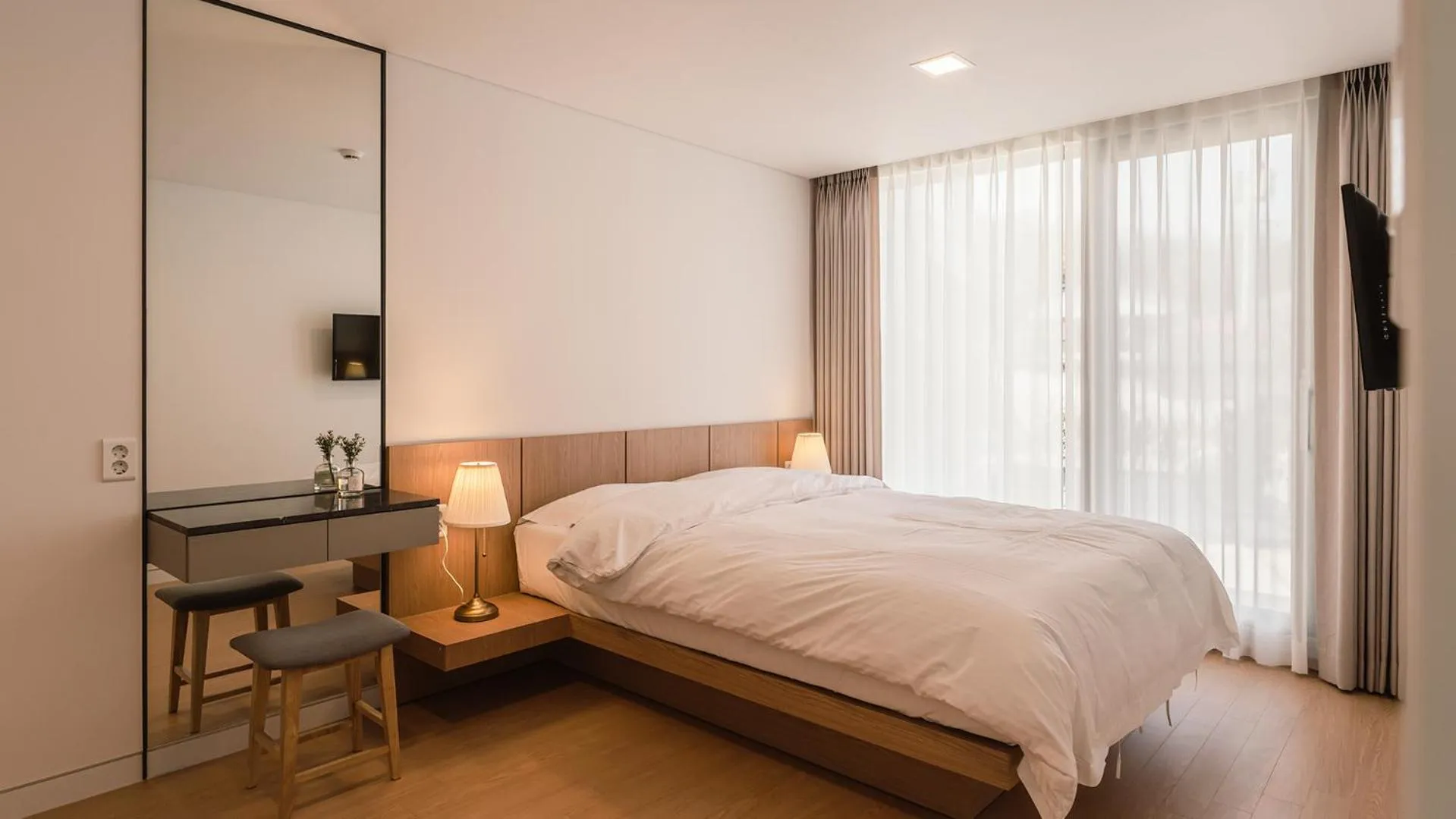 Bed in Albescent Poolvilla