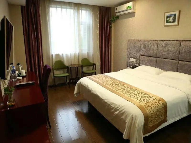 Bed in Greentree Alliance Shang Hai Pudong New Area Zhangyang Road Hotel