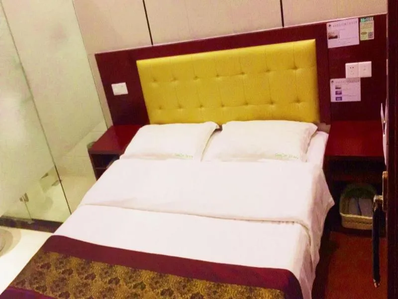 Bed in GreenTree Inn Shanghai Outlets National Convention Centre XuLe Road Shell Hotel