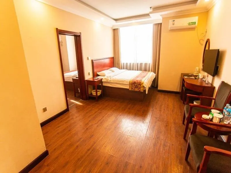 Bed in GreenTree Inn HeNan ZhuMaDian YiCheng Weisi Road Business Road