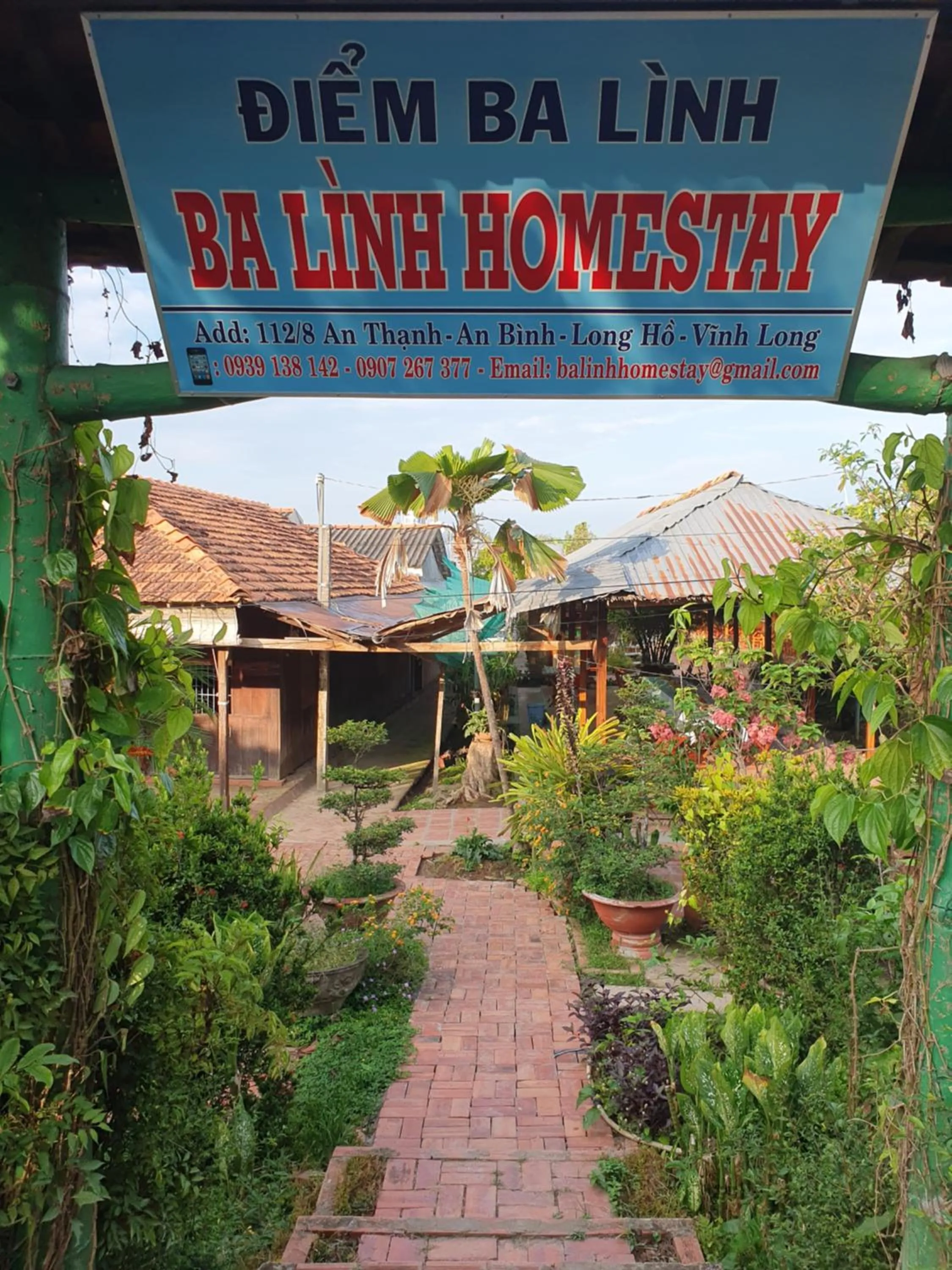 Text overlay in Ba Linh Homestay