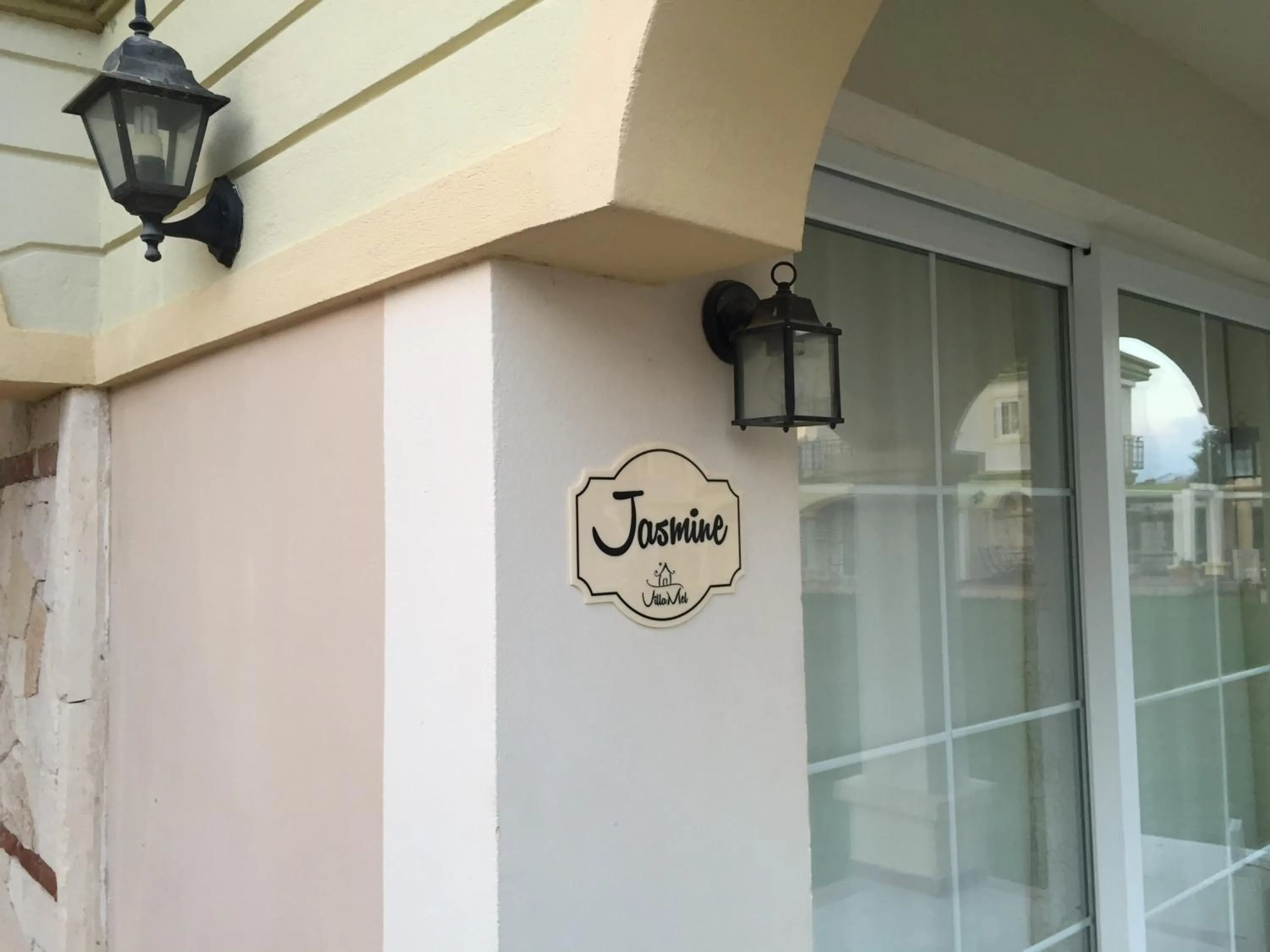 Property building in VillaMel