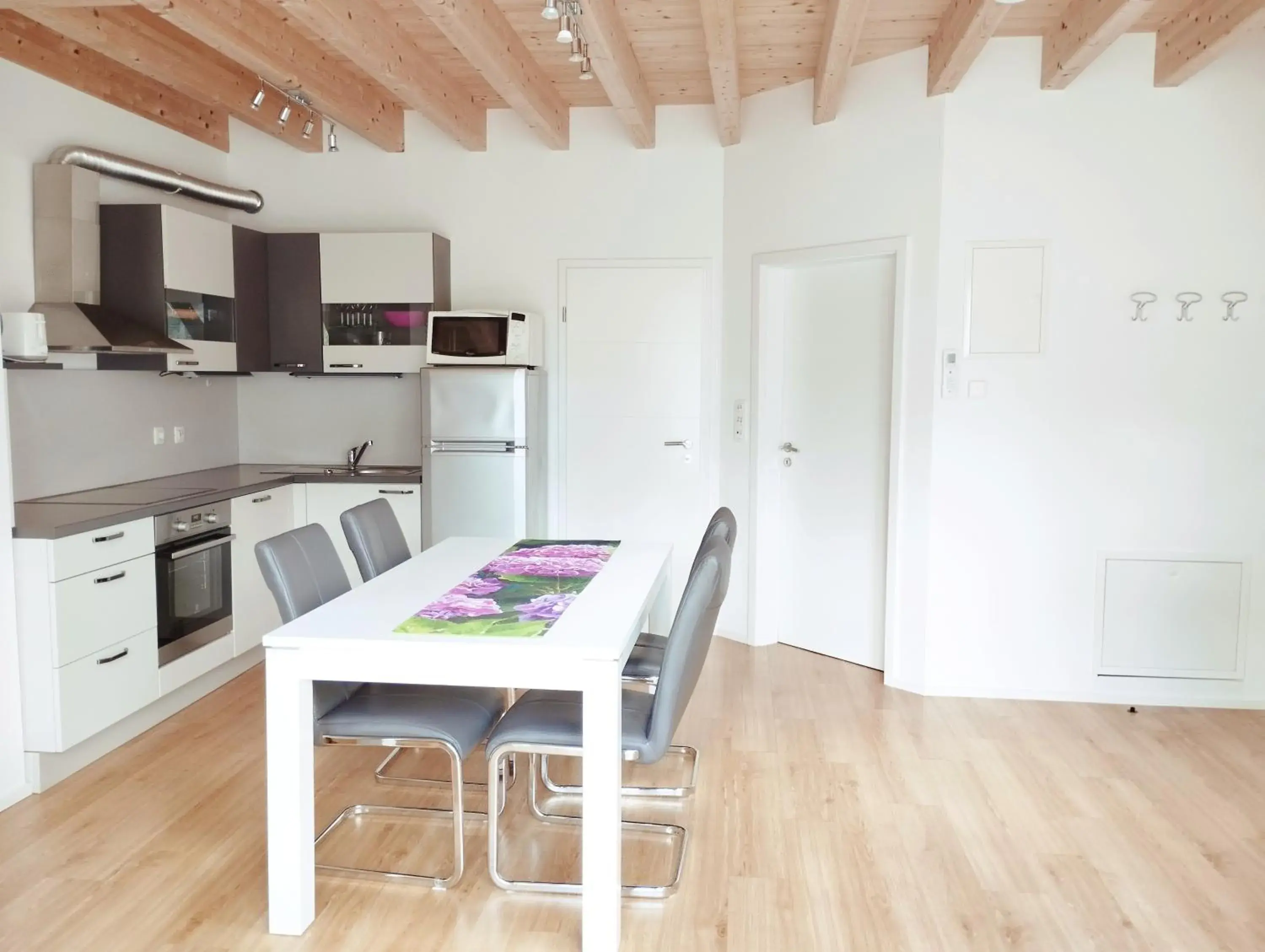 Apartment with Mountain View in Apartments Wallas Apartment with Mountain View in Apartments Wallas