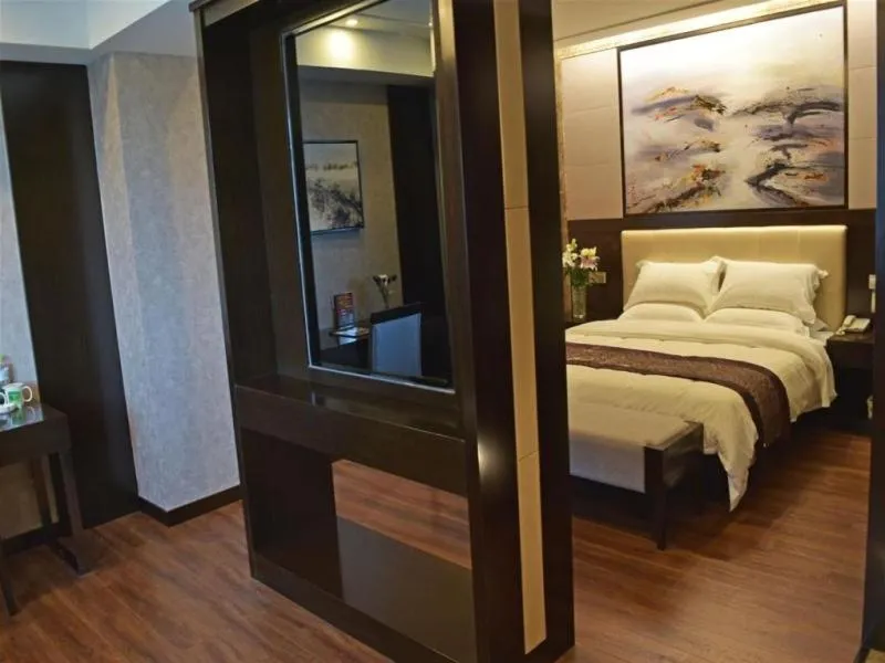 Bed in GreenTree Inn JiangSu Changzhou Dinosaur Park Global Harbor Express Hotel