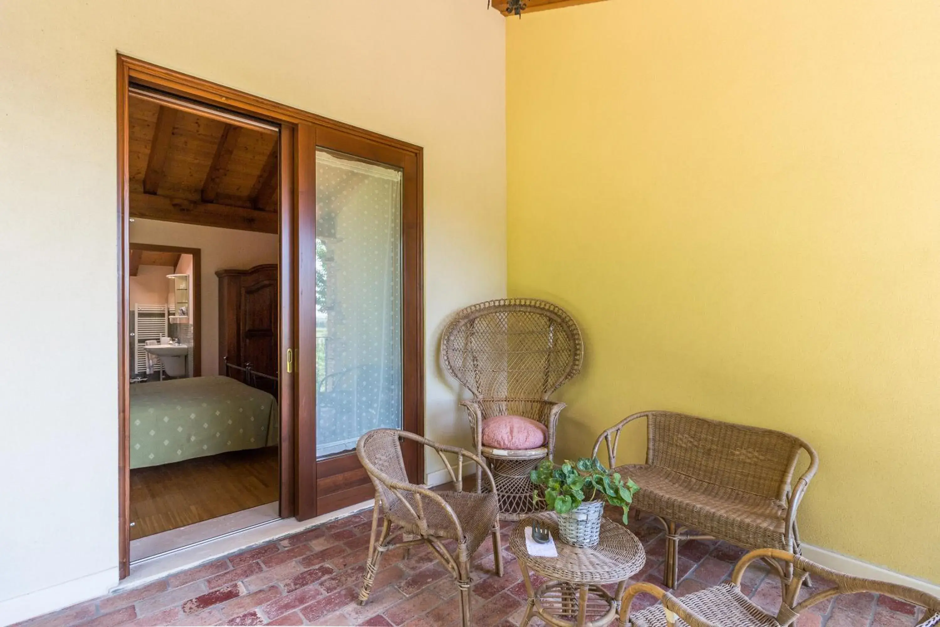 Double or Twin Room with Terrace - single occupancy in B&B in Valle Double or Twin Room with Terrace - single occupancy in B&B in Valle