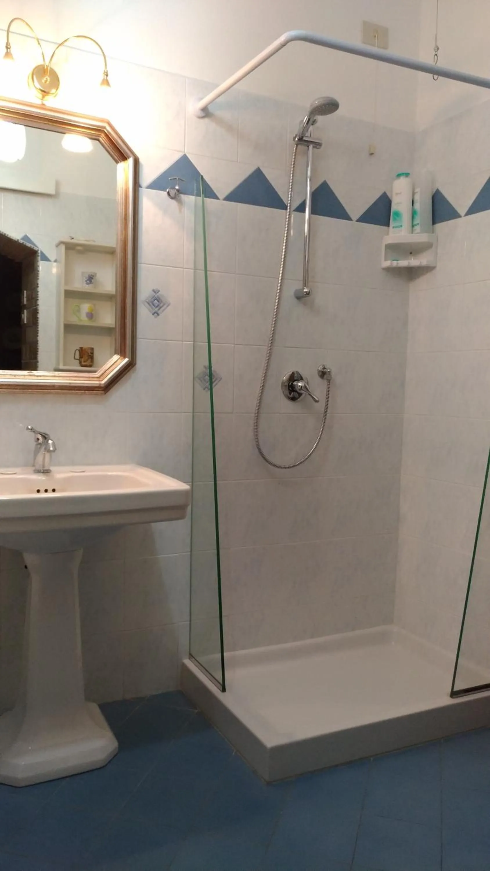 Bathroom in Alfieri Bed & Breakfast