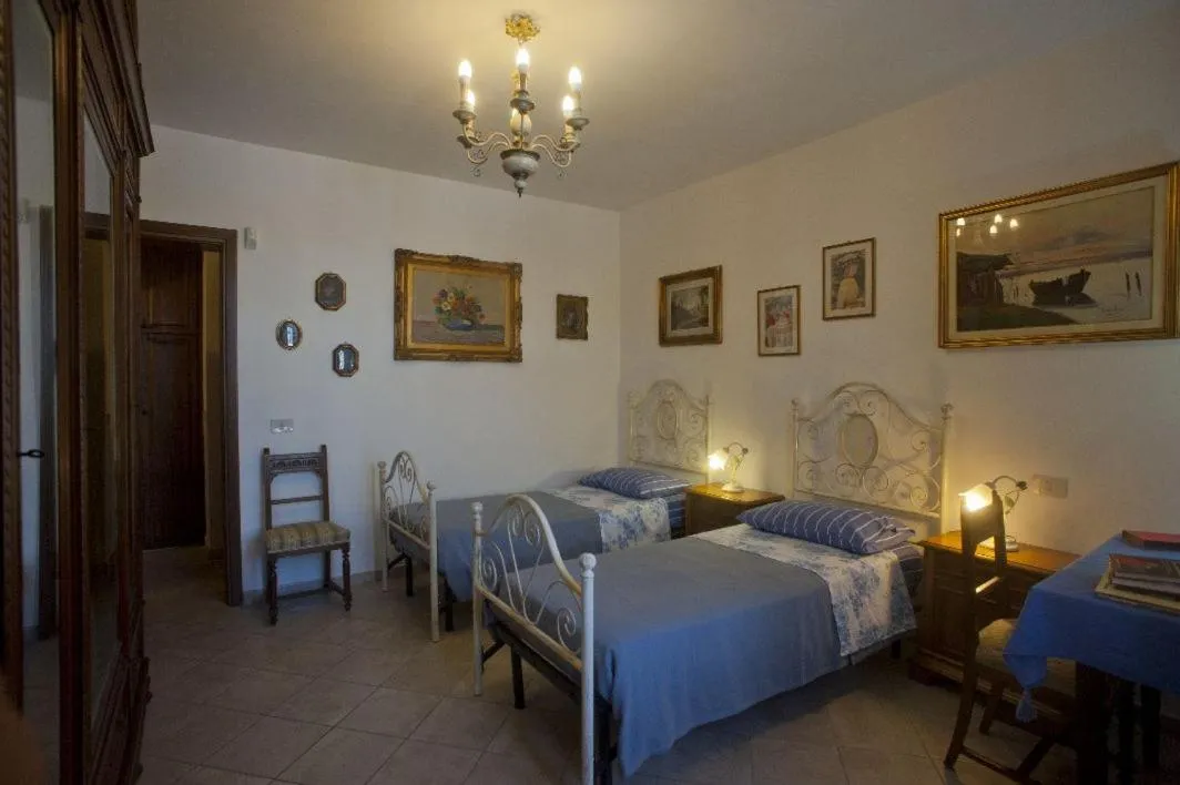 Photo of the whole room, Bed in Alfieri Bed & Breakfast
