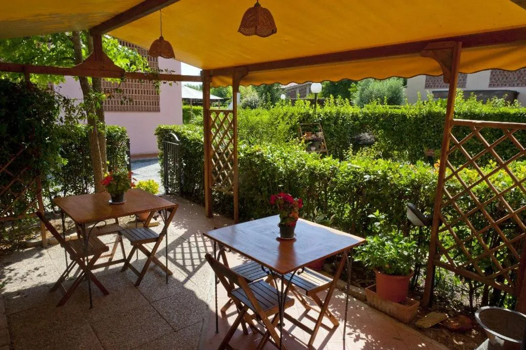 Garden in Alfieri Bed & Breakfast