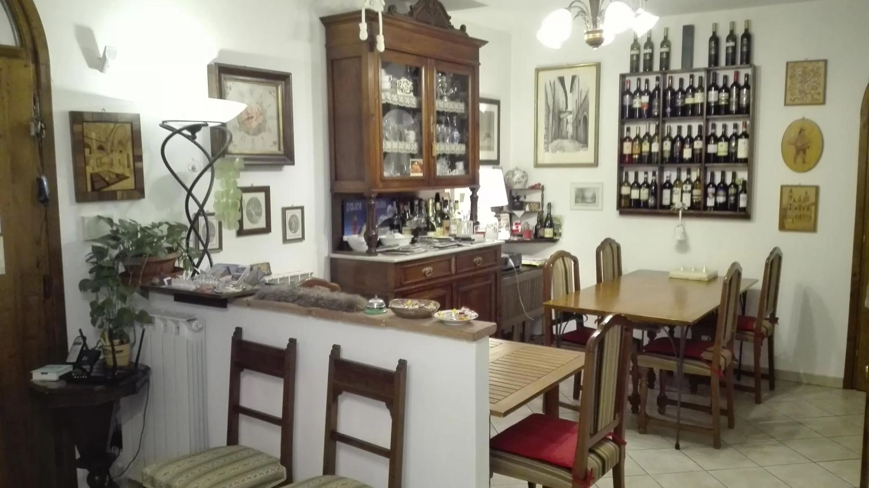 Communal lounge/ TV room in Alfieri Bed & Breakfast