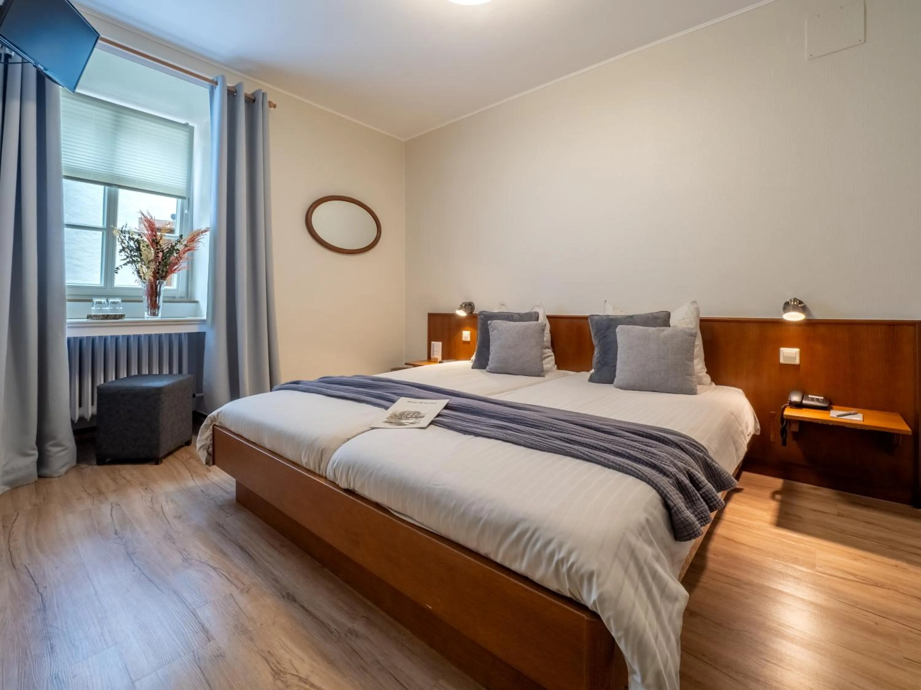 Photo of the whole room, Bed in Hotel Heintz