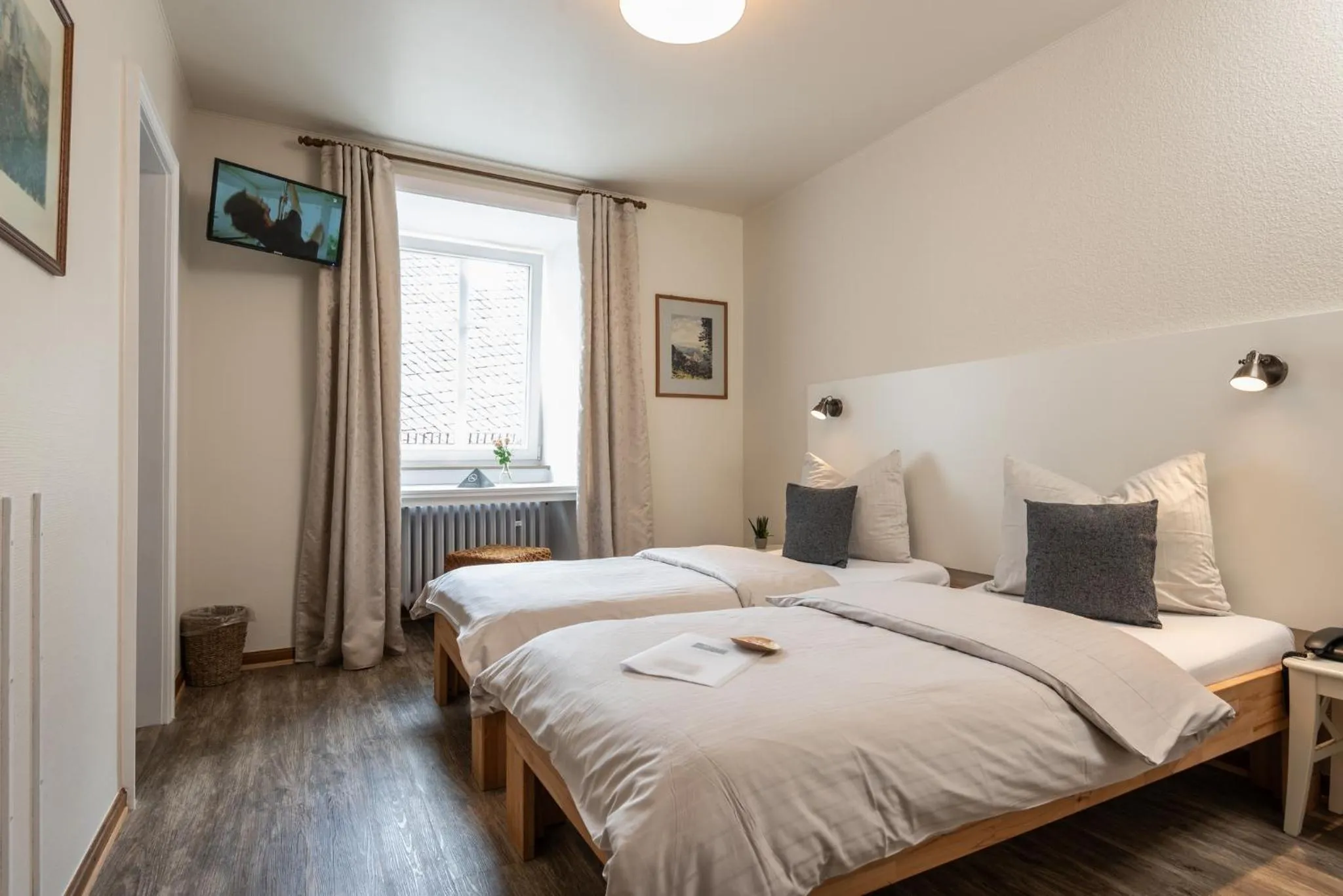 Photo of the whole room, Bed in Hotel Heintz