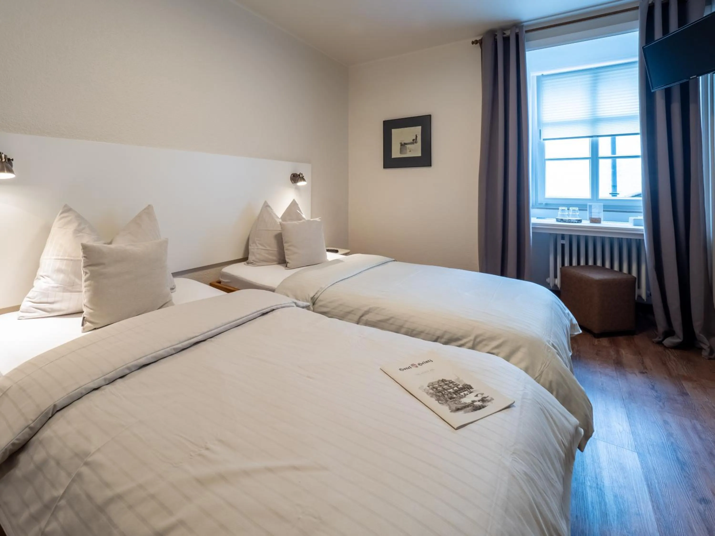 Photo of the whole room, Bed in Hotel Heintz