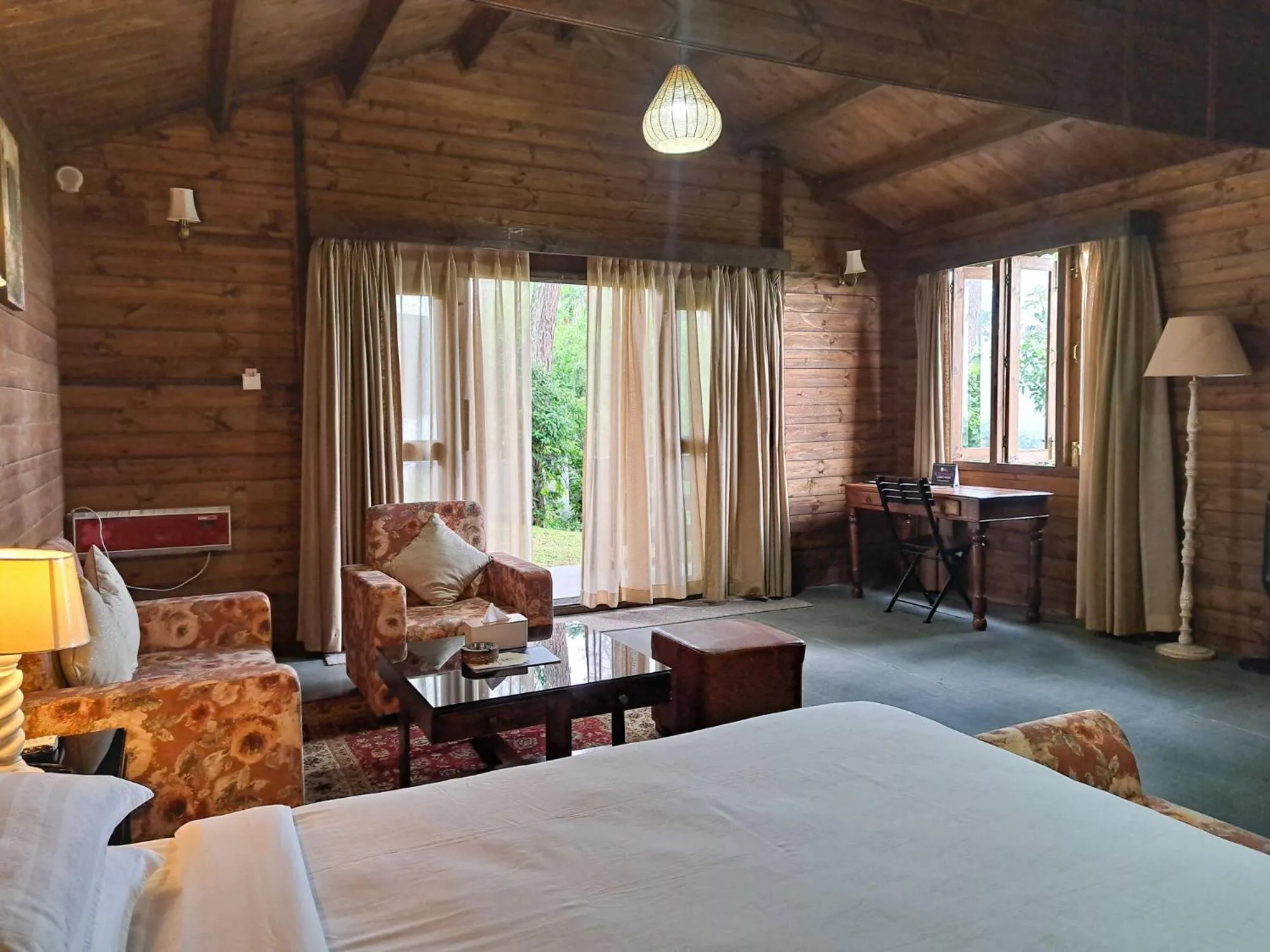 Bed in The Heritage Club - Tripura Castle Hotel and Spa