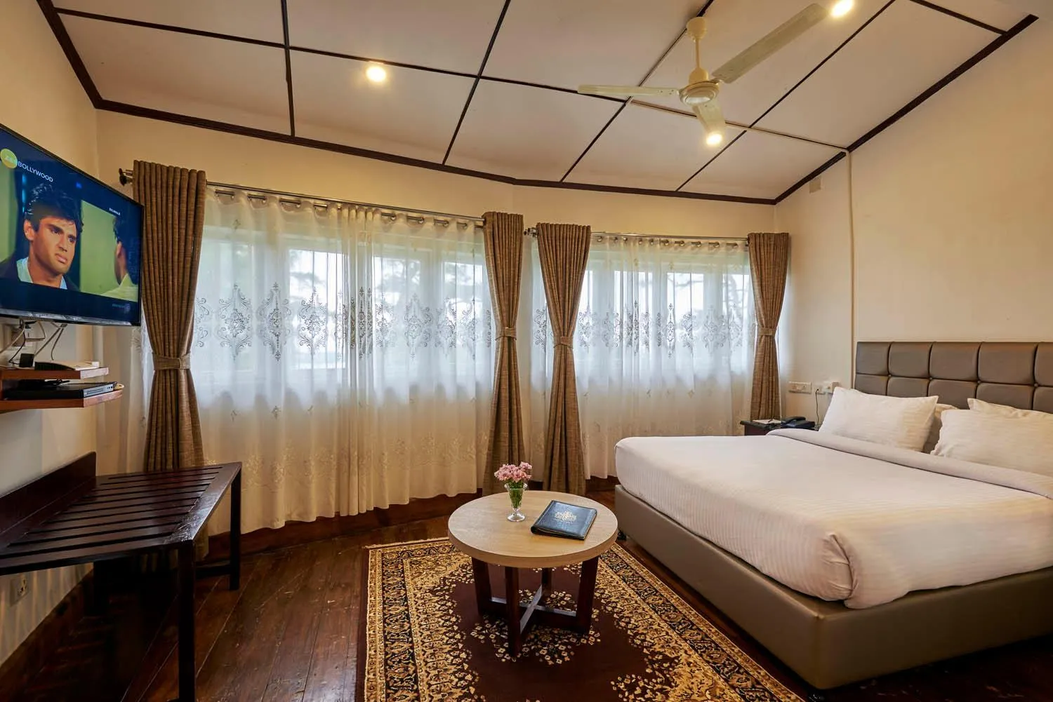 Bed in The Heritage Club - Tripura Castle Hotel and Spa