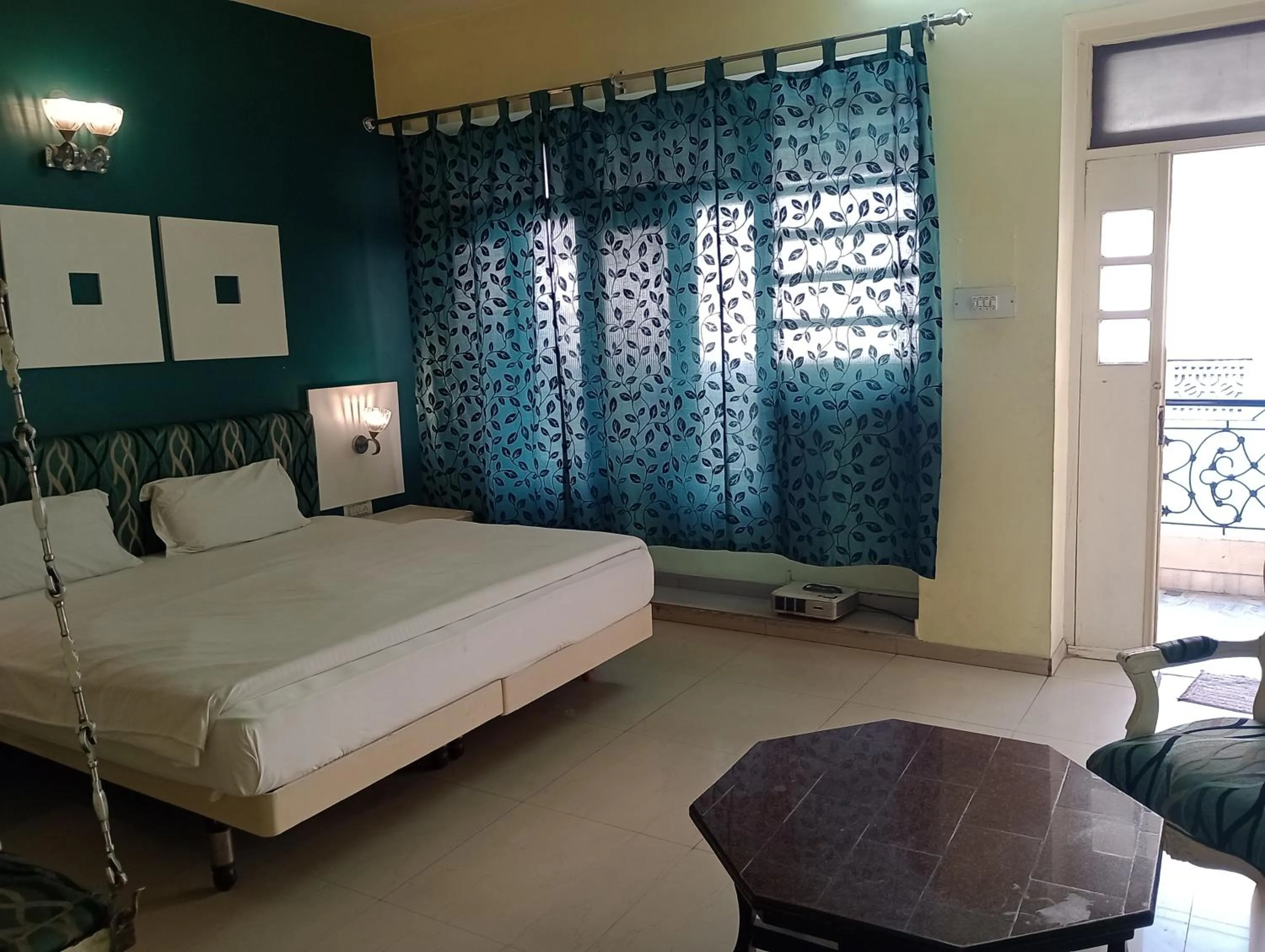 Bedroom, Bed in Hotel Airlines