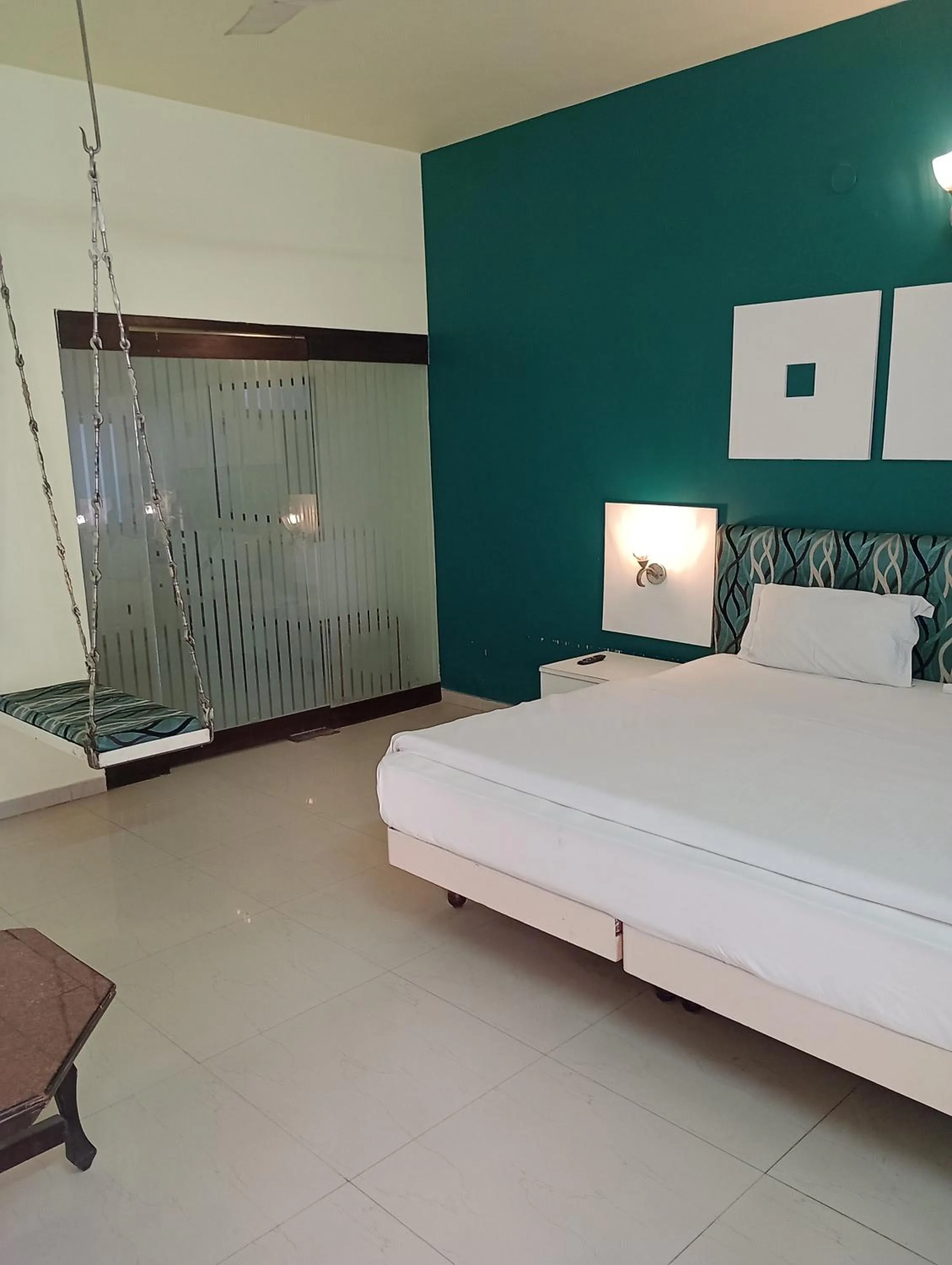 Bedroom, Bed in Hotel Airlines