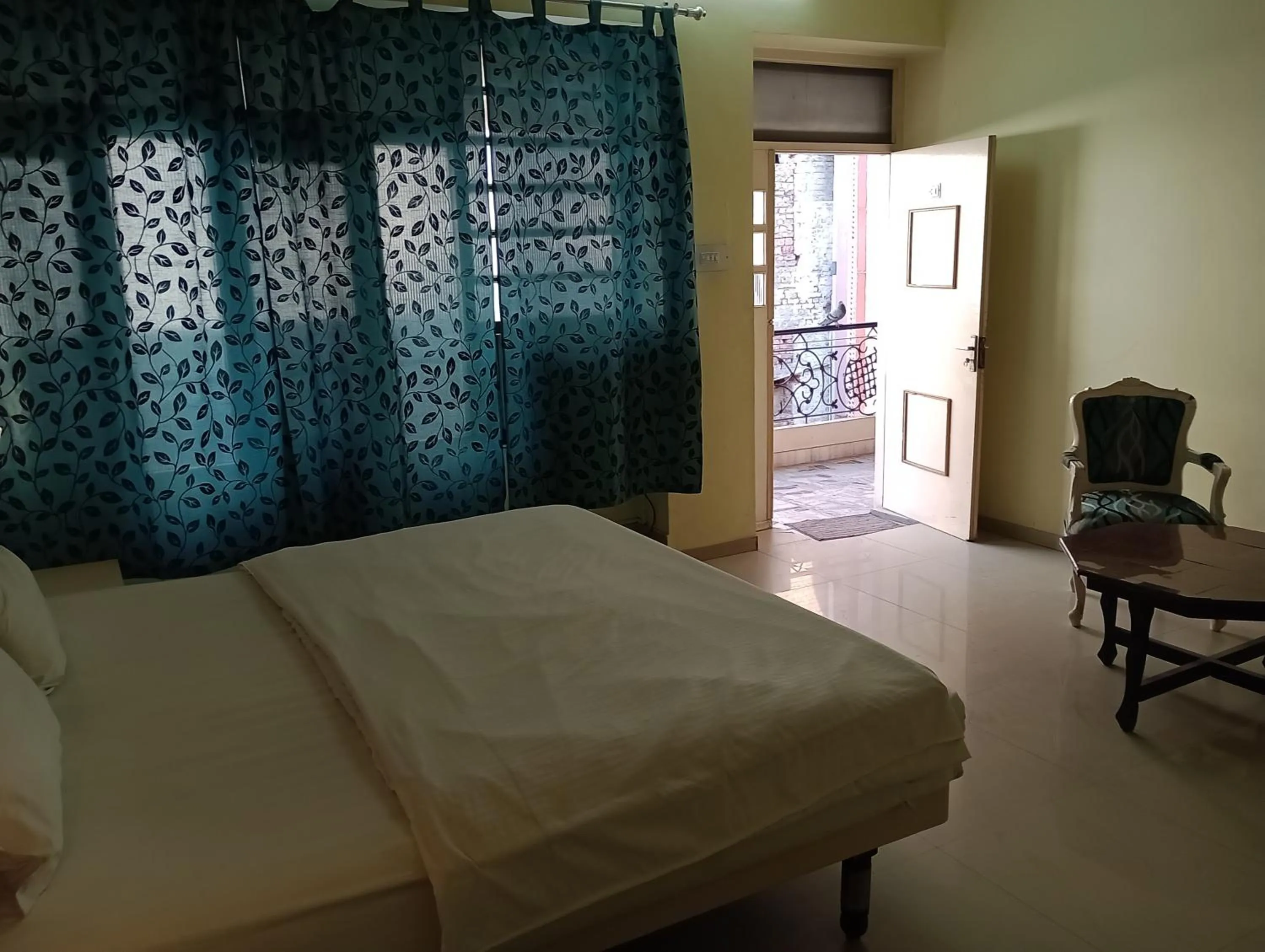 Bedroom, Bed in Hotel Airlines