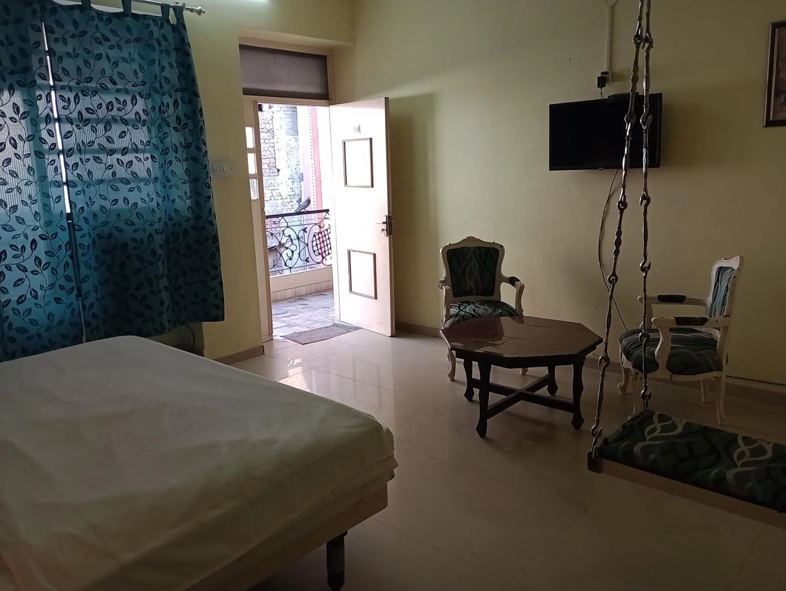 Bedroom, Bed in Hotel Airlines