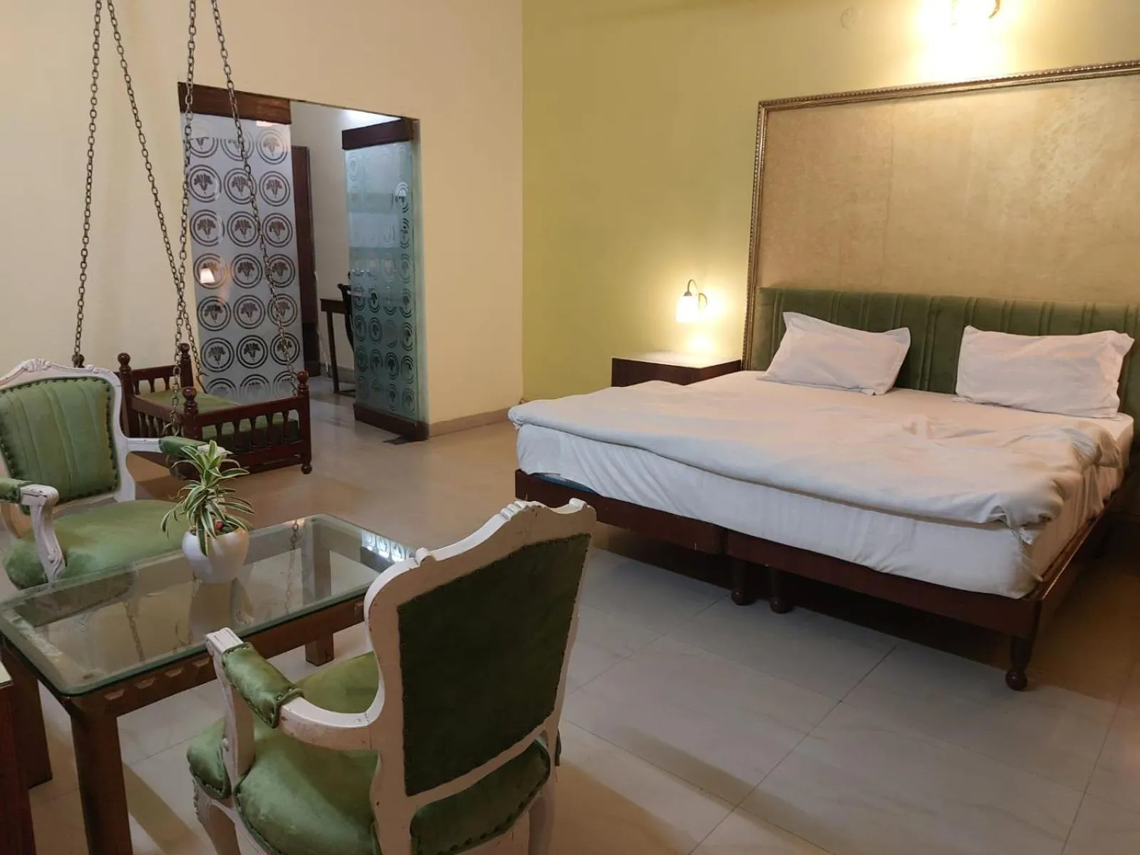 Photo of the whole room, Bed in Hotel Airlines