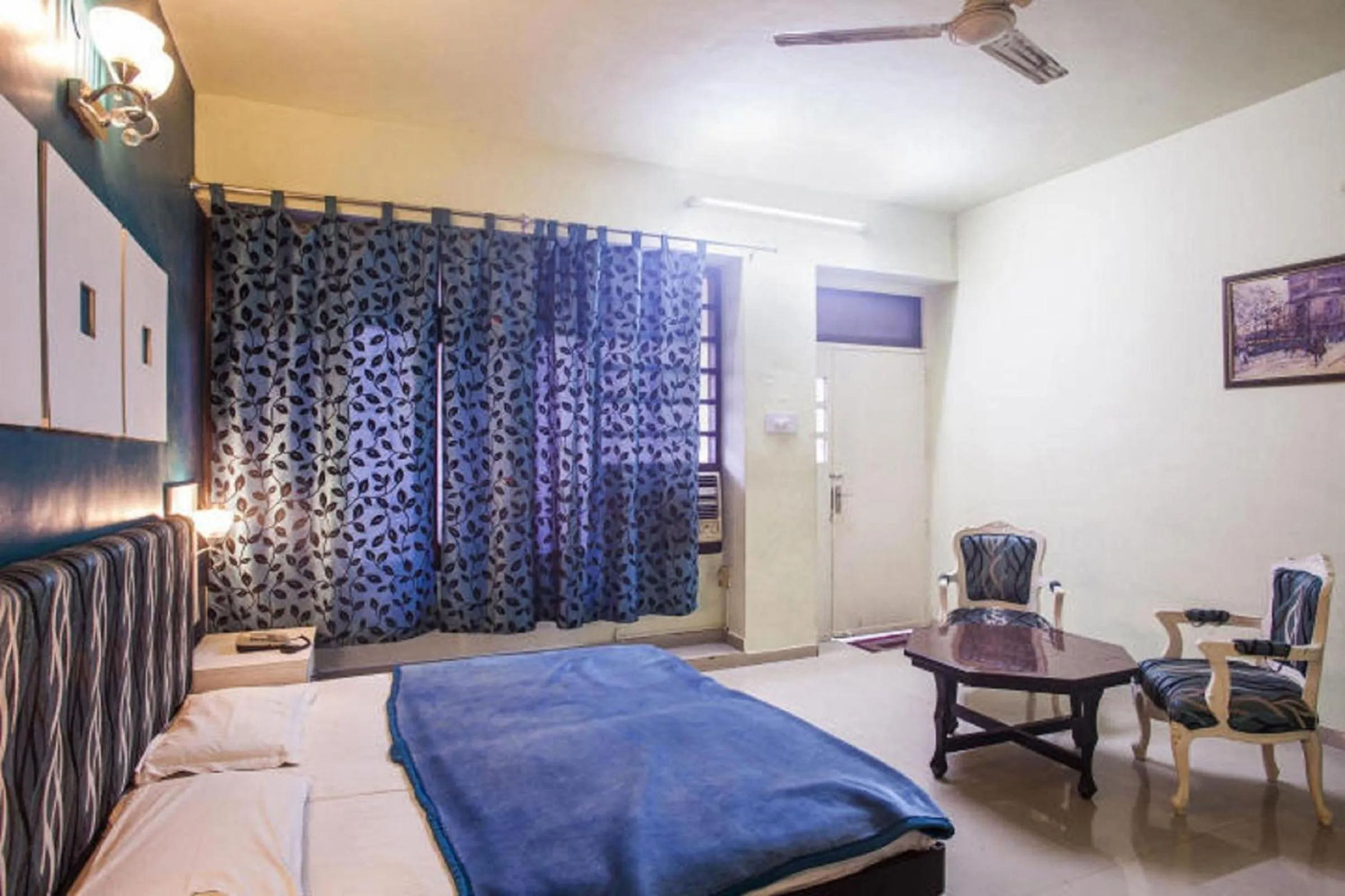 Bedroom, Bed in Hotel Airlines