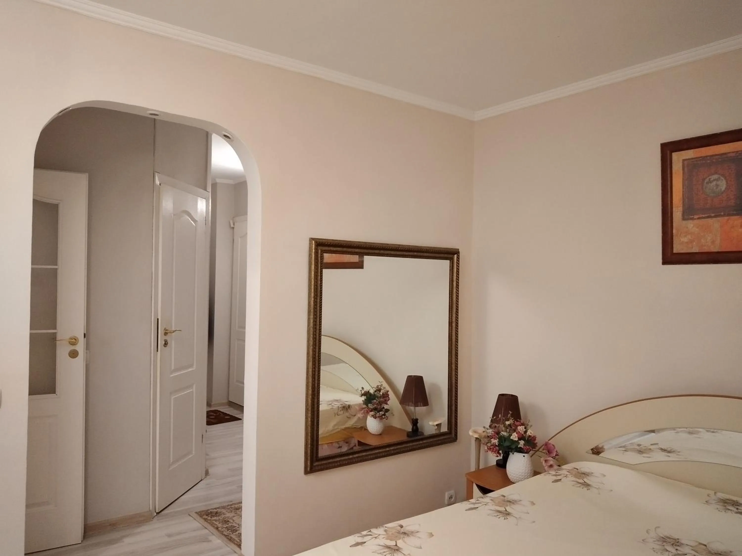 Dacia Apartments