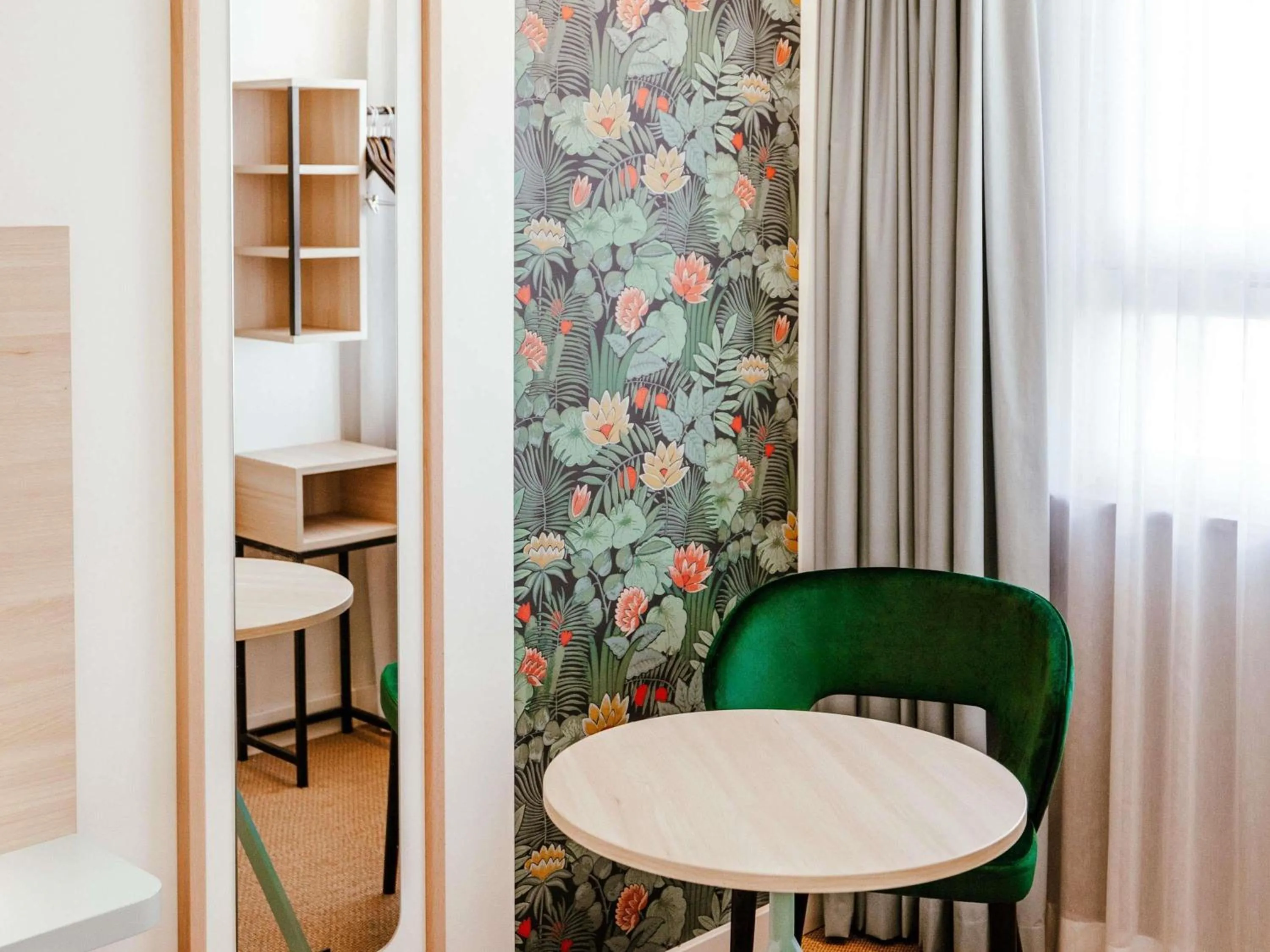 Bedroom in ibis Styles Luxembourg Centre Gare