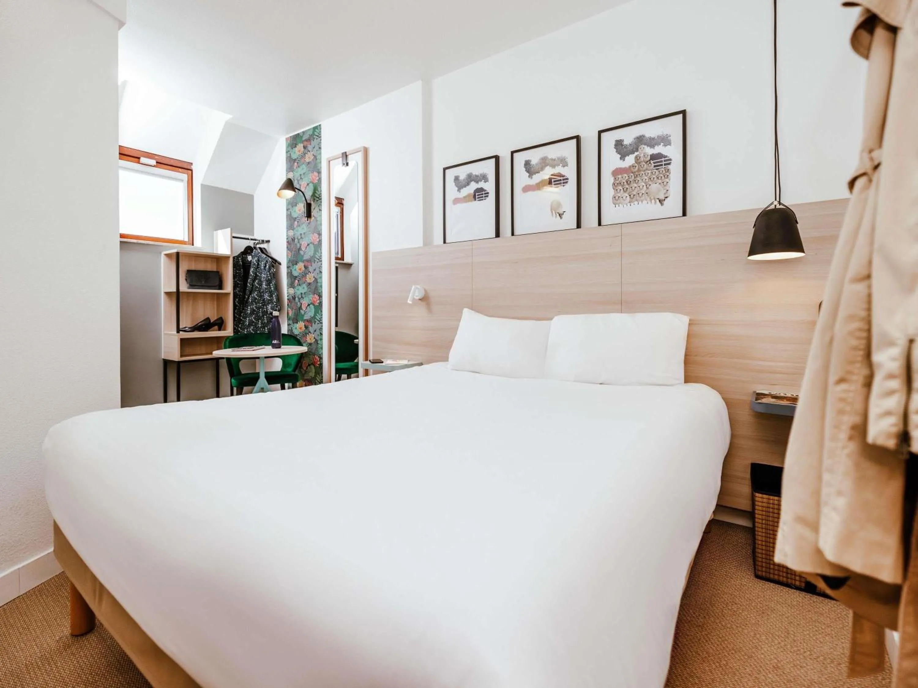 Bedroom, Bed in ibis Styles Luxembourg Centre Gare