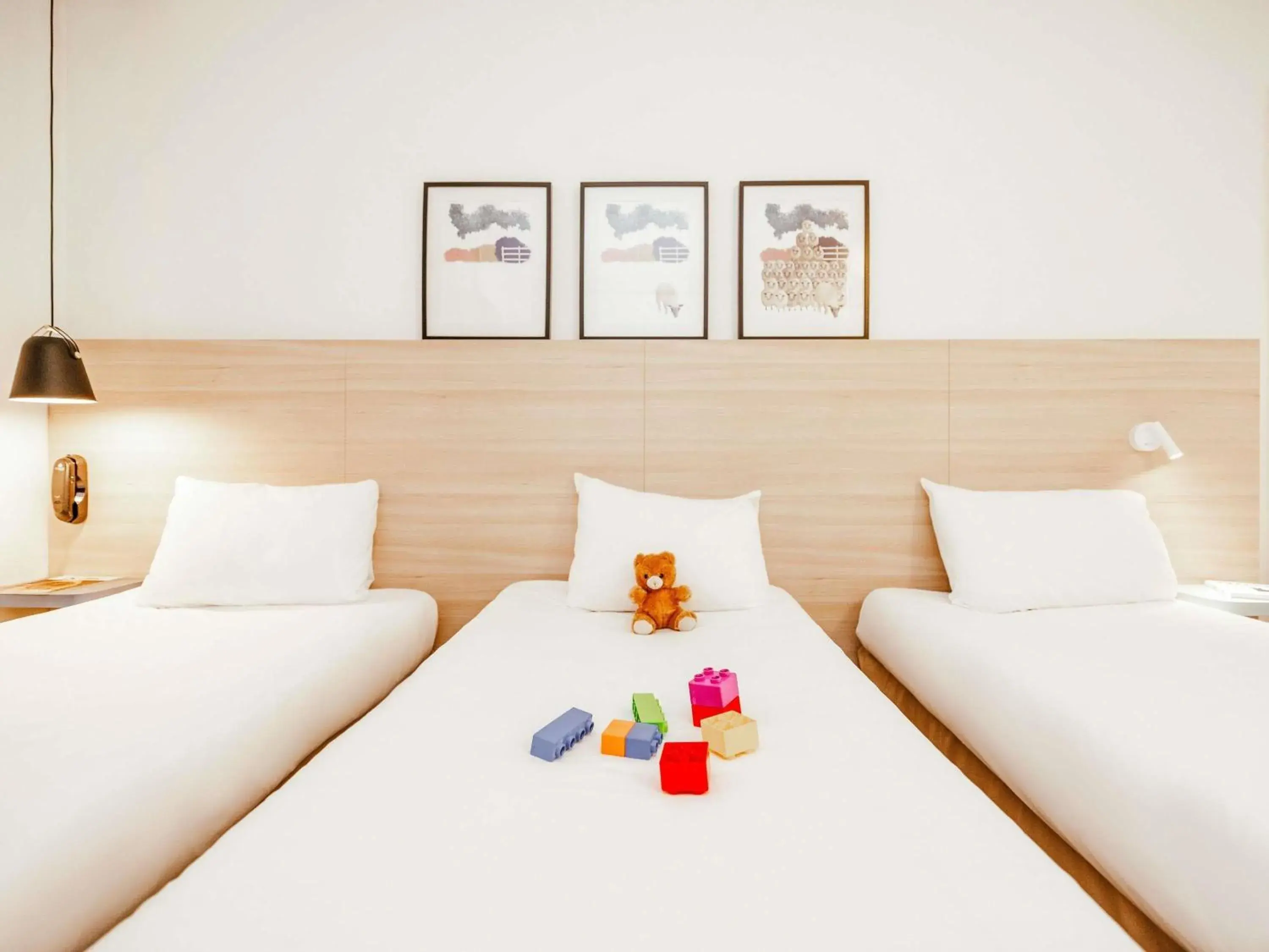 Bedroom, Bed in ibis Styles Luxembourg Centre Gare Bedroom, Bed in ibis Styles Luxembourg Centre Gare