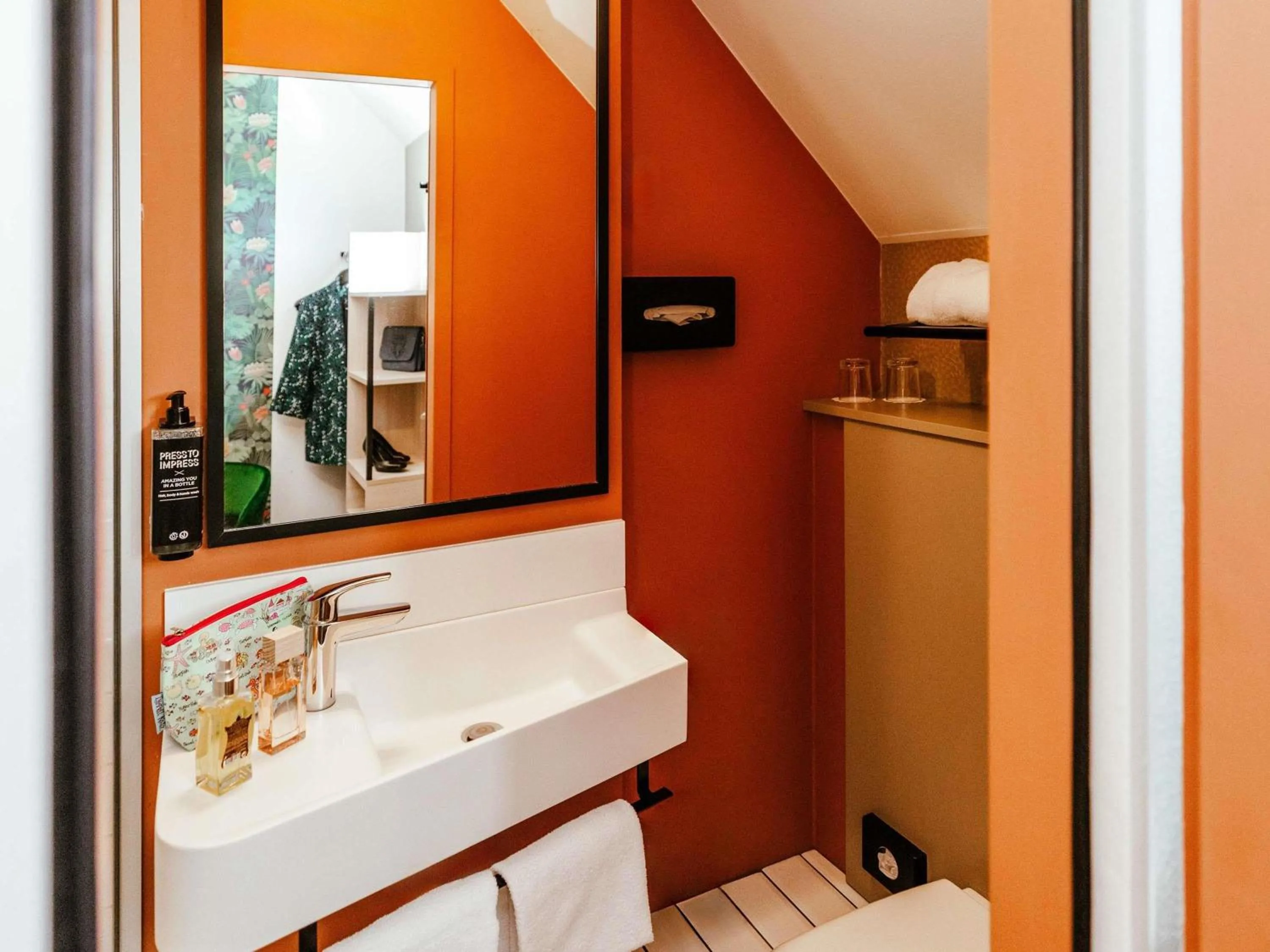 Bedroom in ibis Styles Luxembourg Centre Gare