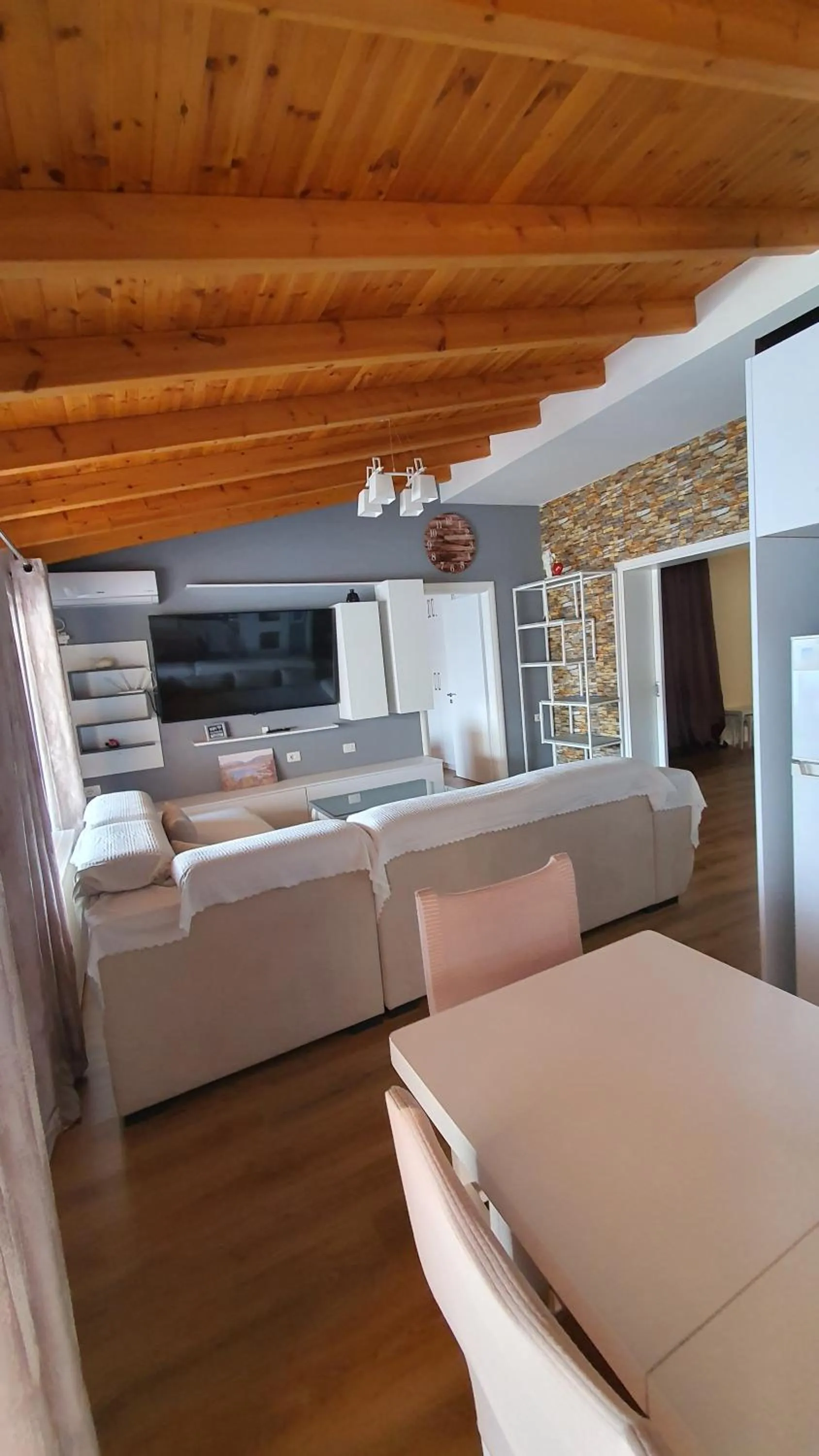 Hotel Vila Alvin & Apartments