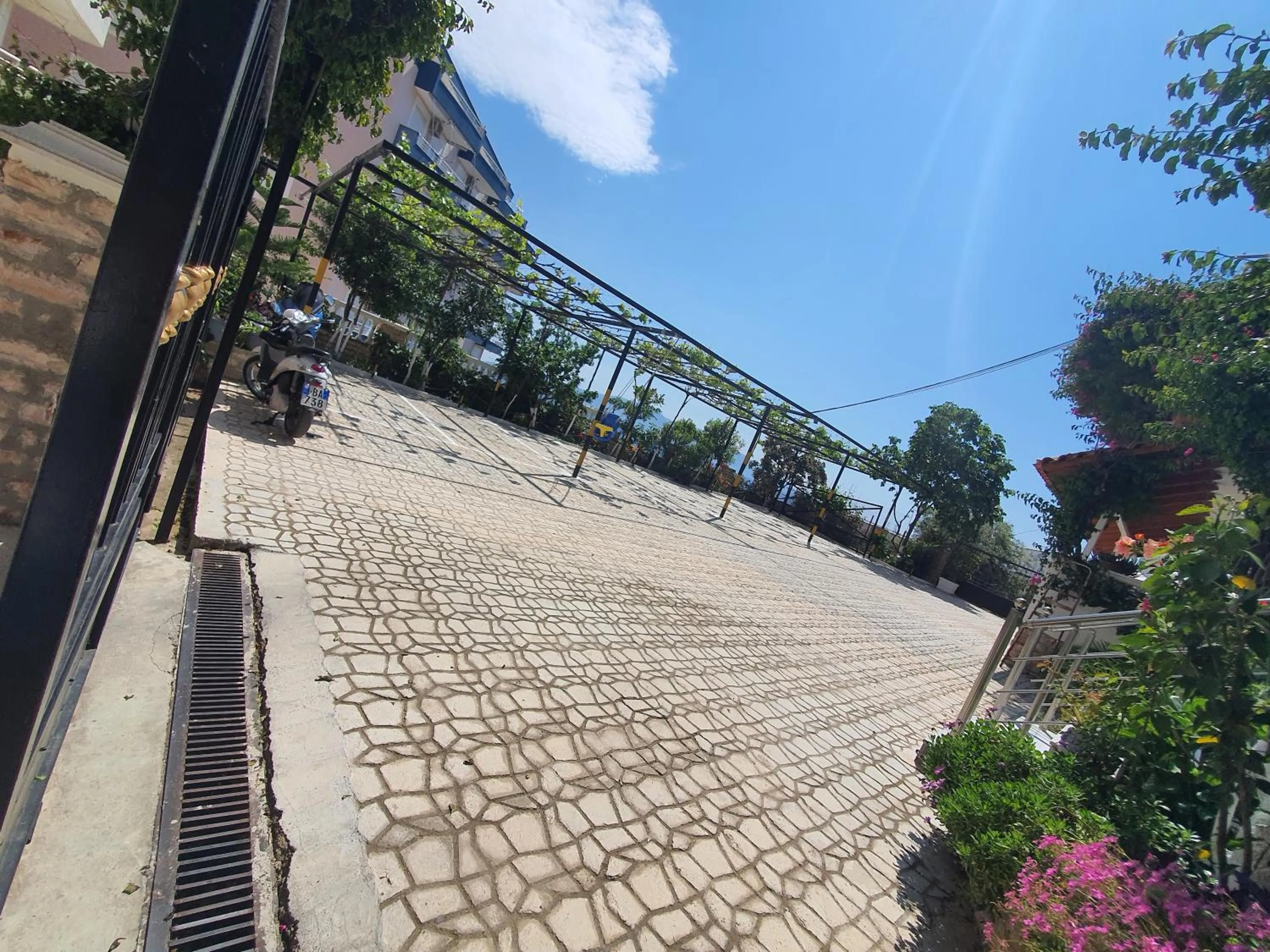 Patio in Hotel Vila Alvin & Apartments