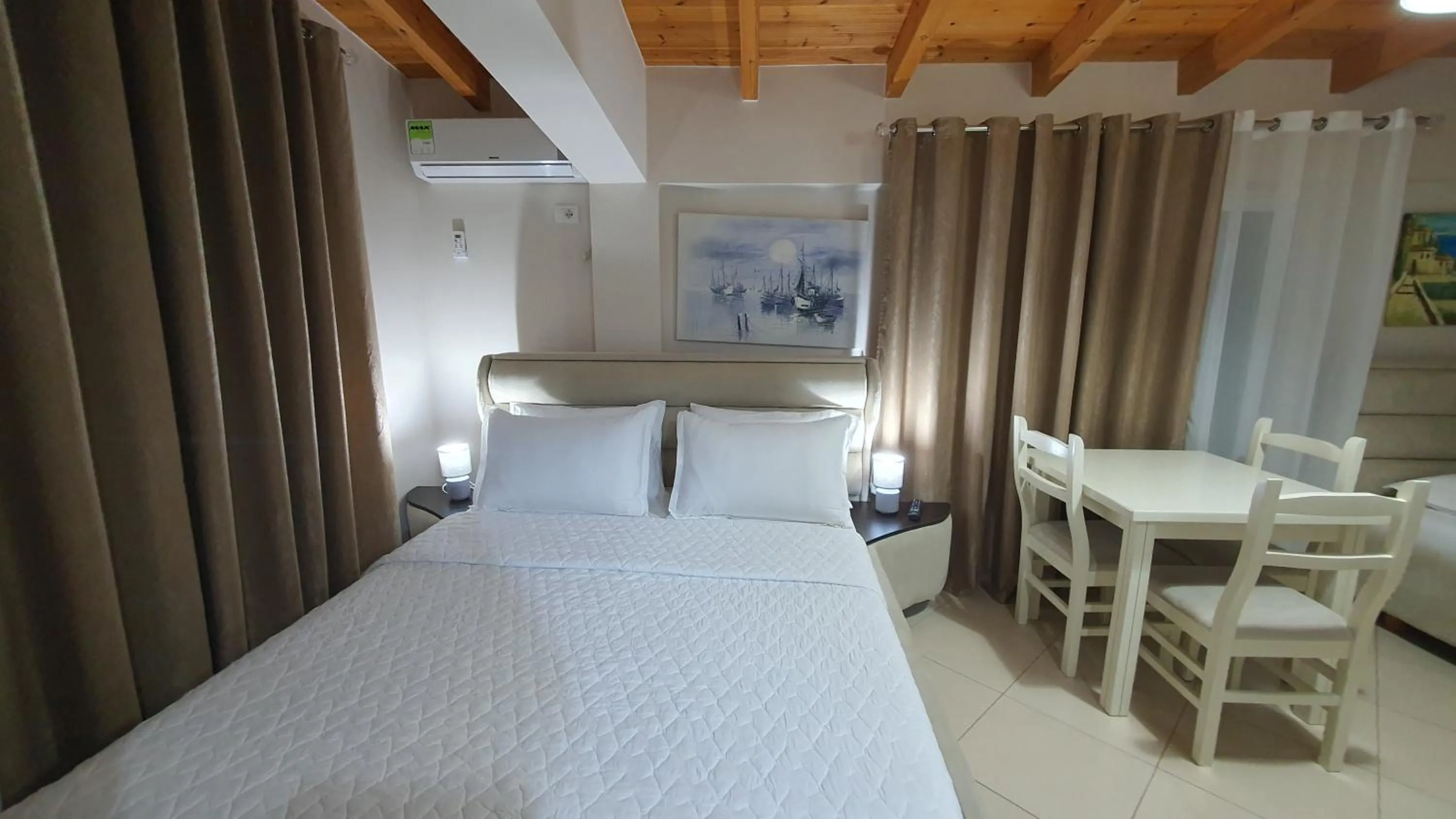 Bed in Hotel Vila Alvin & Apartments