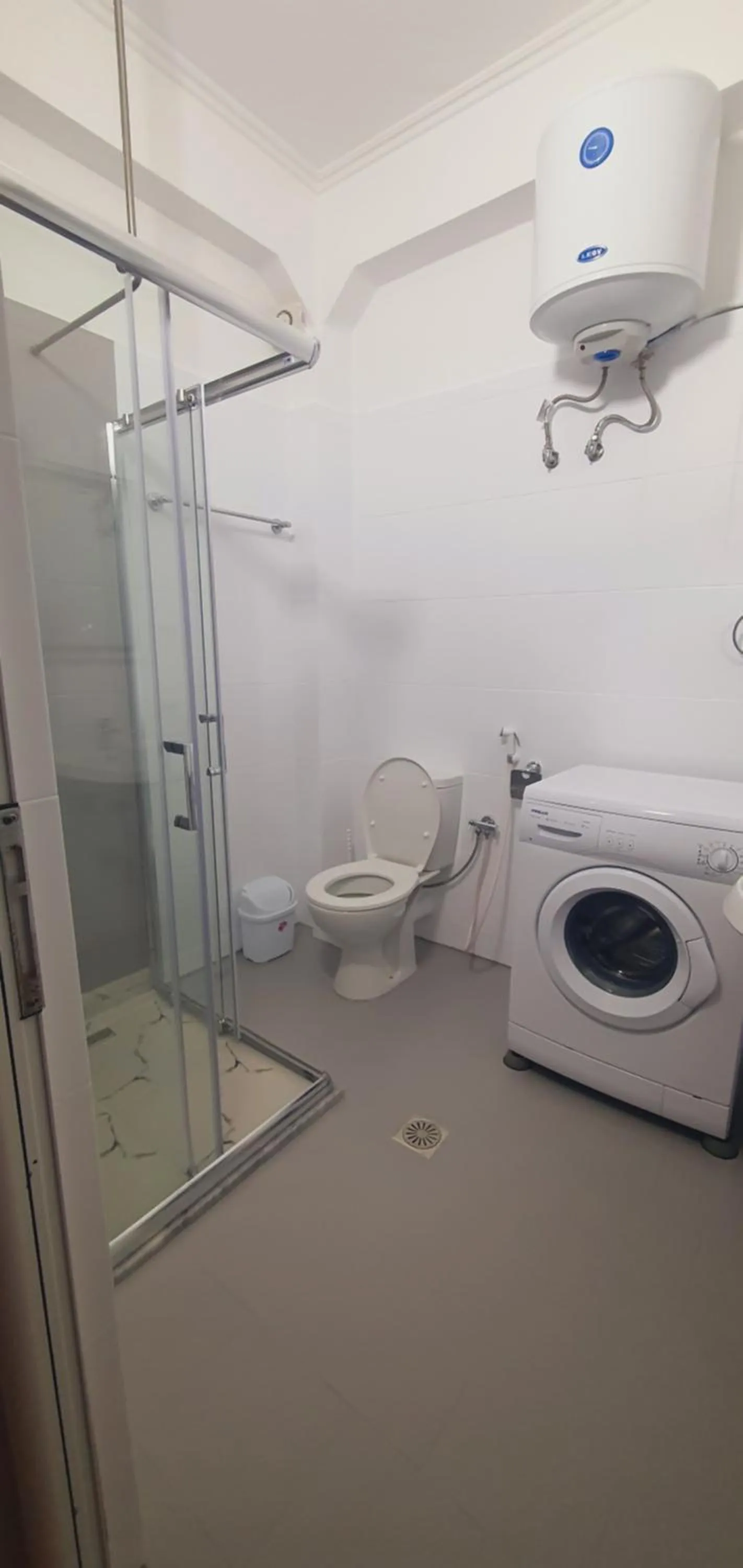 Shower in Hotel Vila Alvin & Apartments