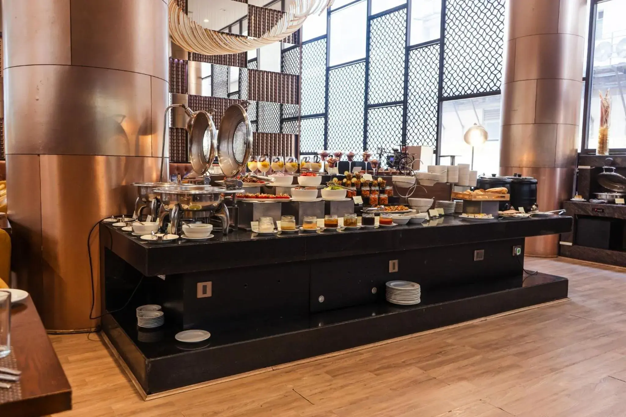 Restaurant/places to eat in Holiday Inn Kolkata Airport by IHG Restaurant/places to eat in Holiday Inn Kolkata Airport by IHG