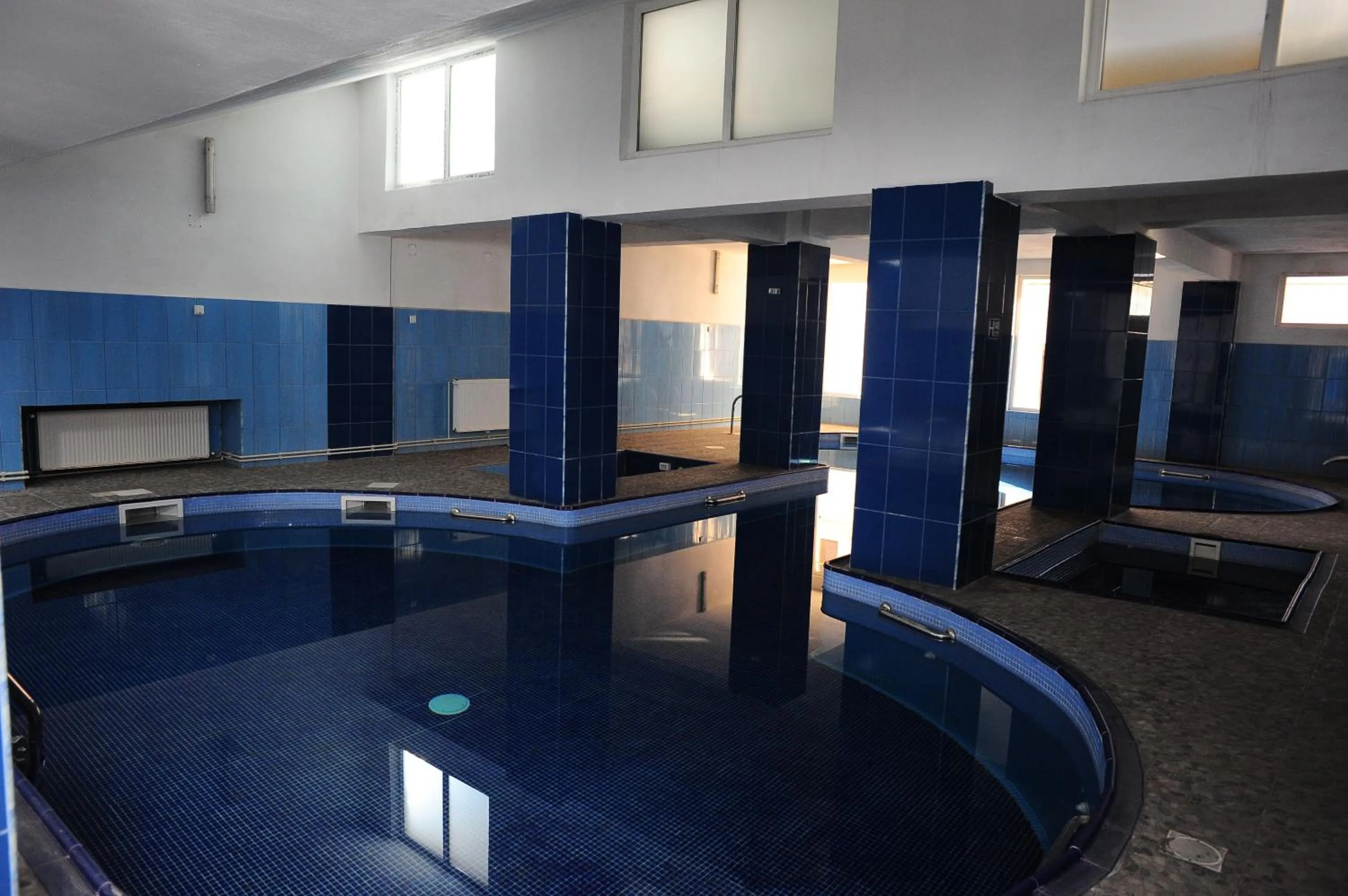 Swimming pool in Hotel Gorj