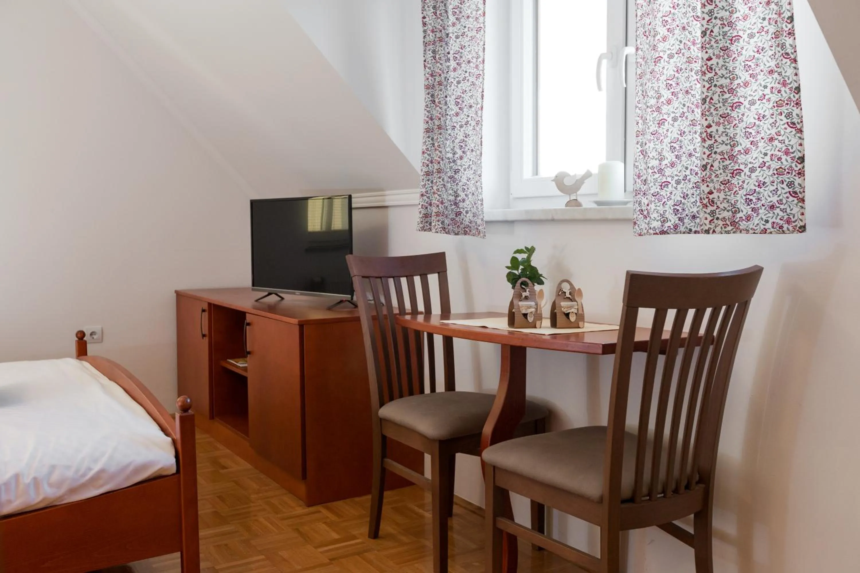 Bedroom, Bed in Guest House Pod Grebenom