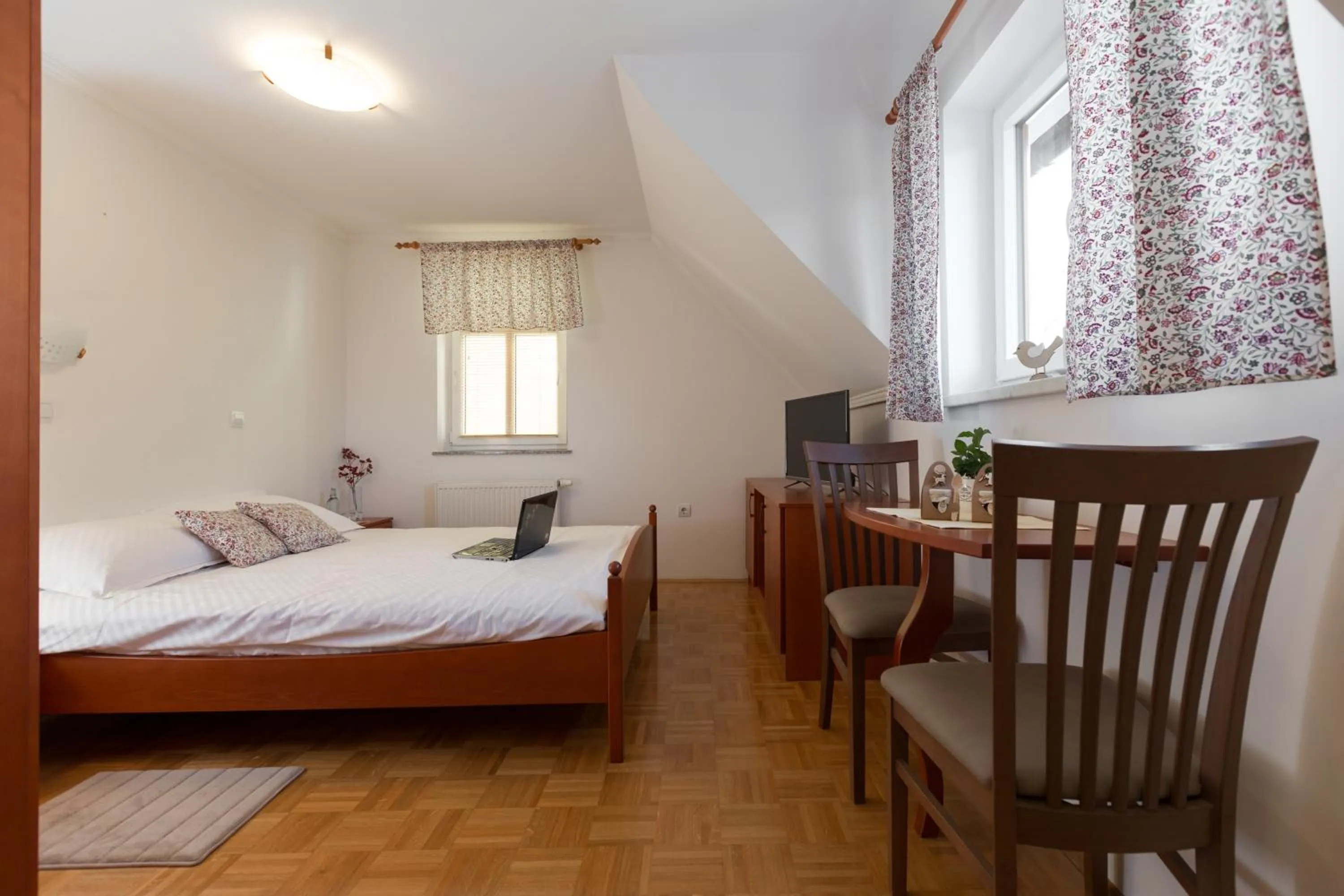 Bedroom, Bed in Guest House Pod Grebenom