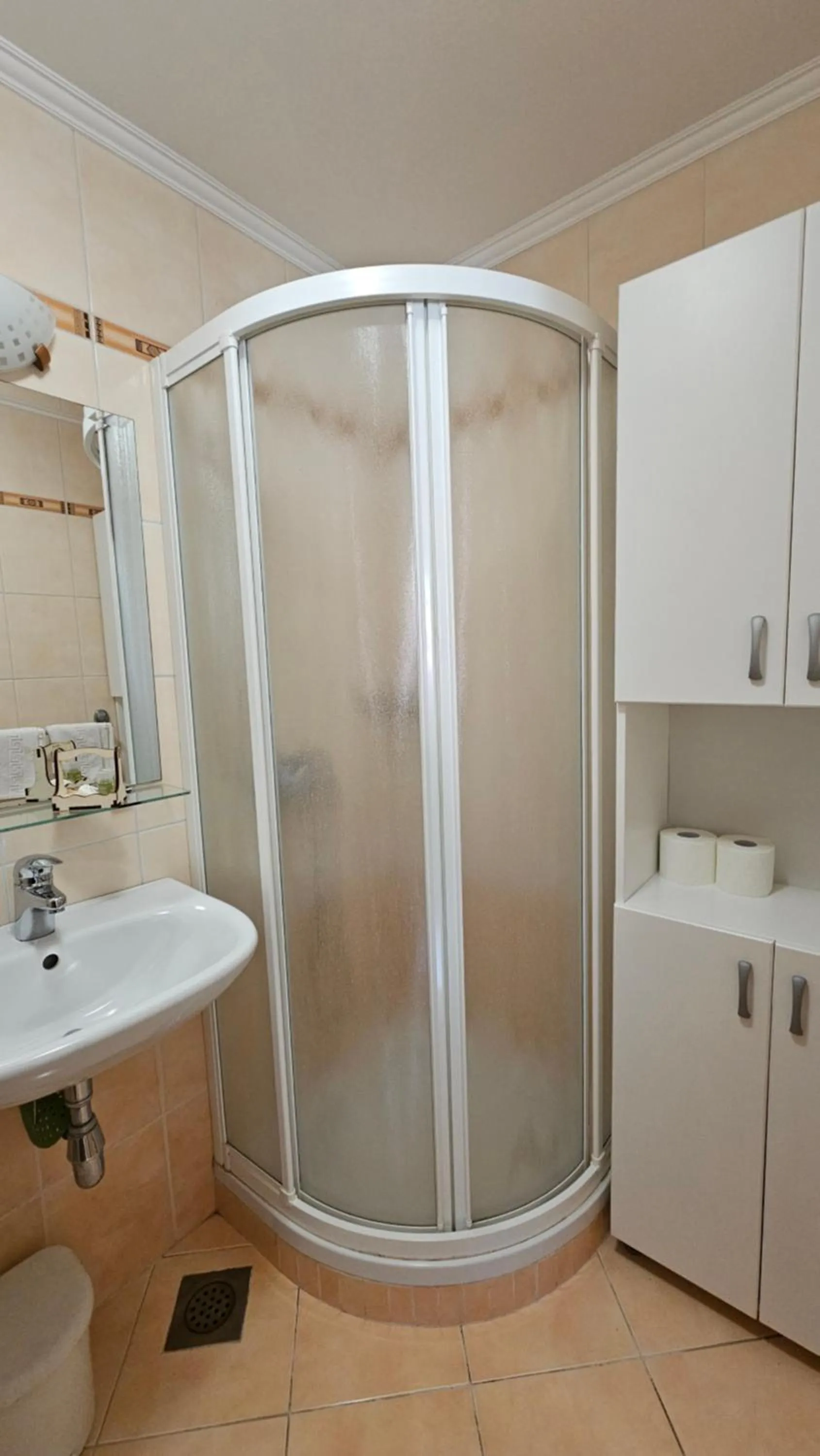 Guest House Pod Grebenom