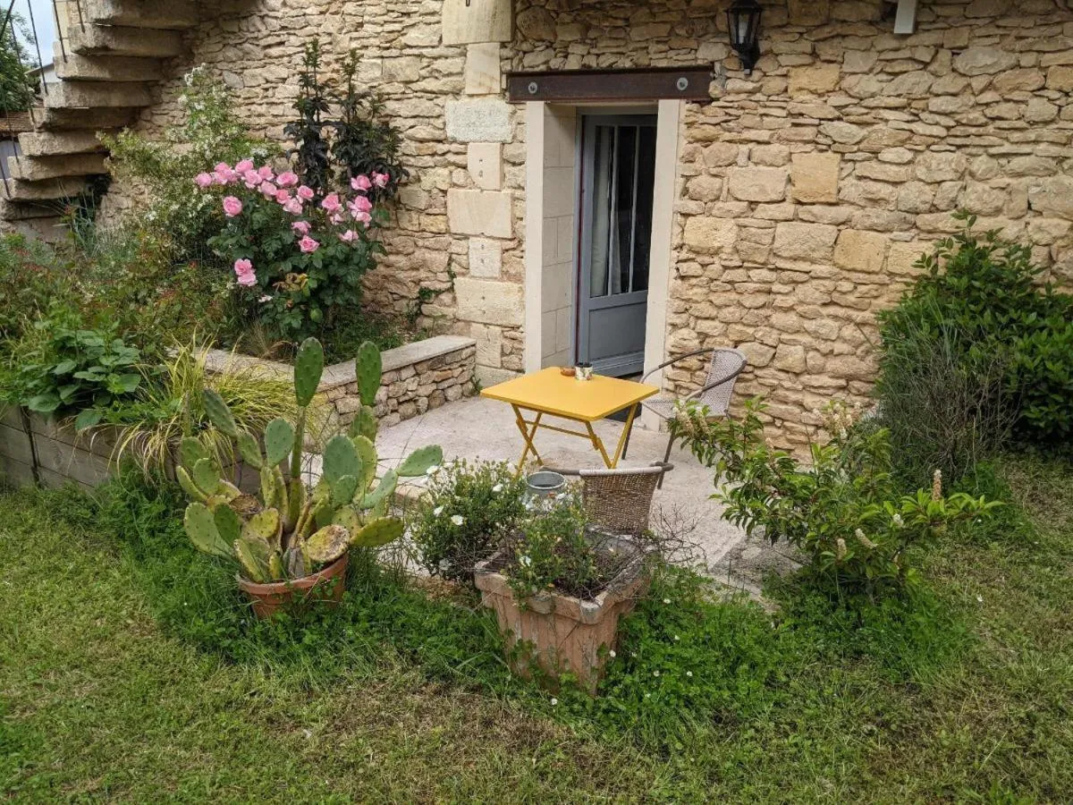 Garden in Le Clos Réaud