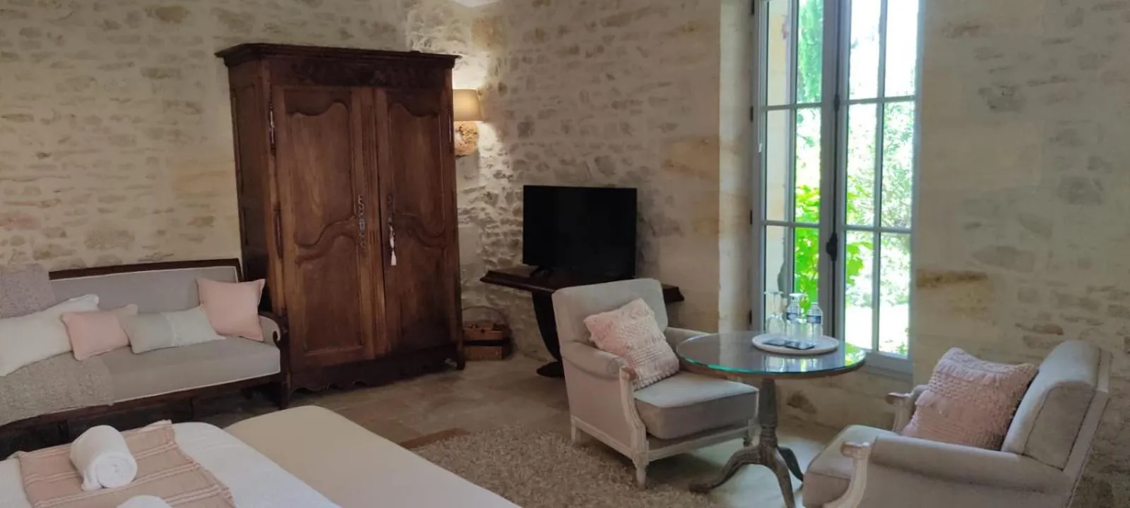 Bed in Le Clos Réaud