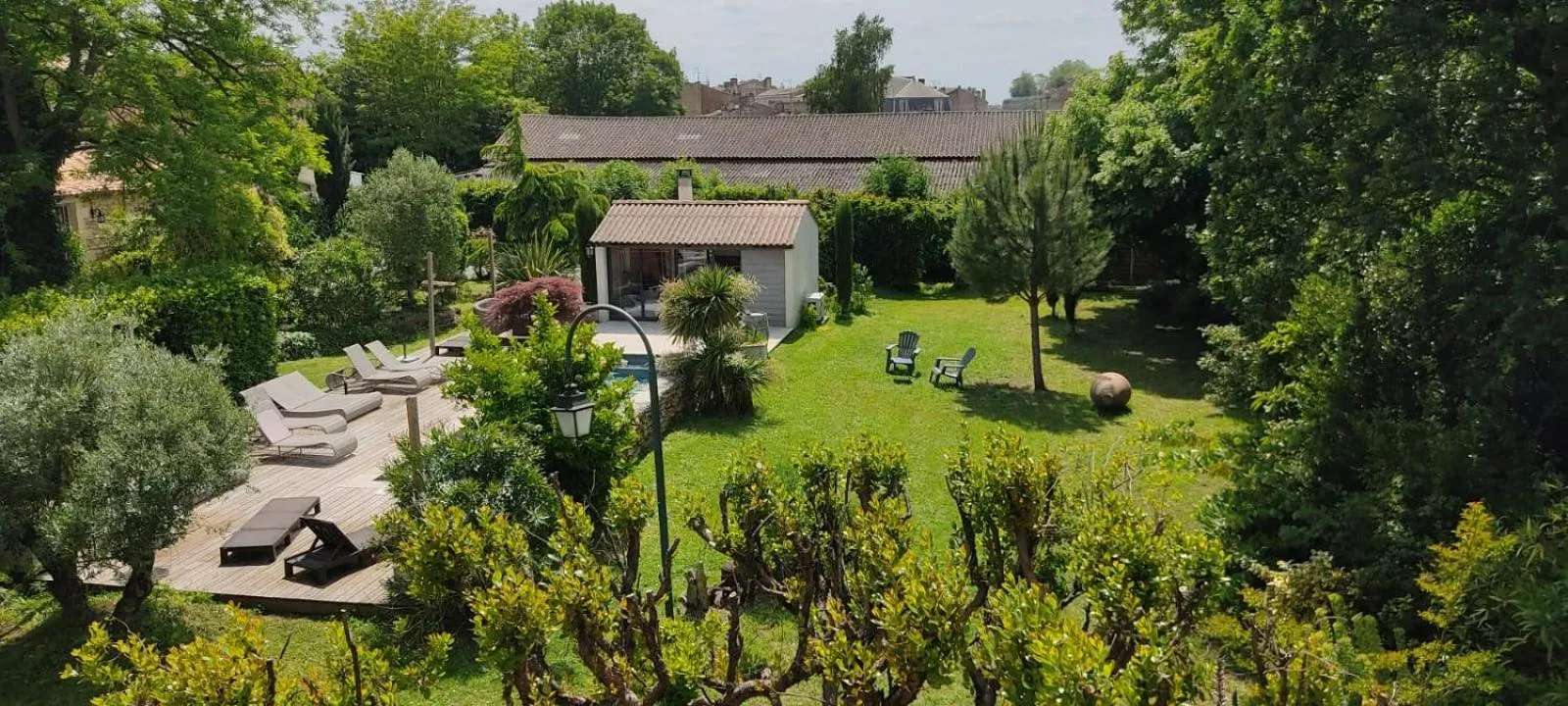 Garden view in Le Clos Réaud