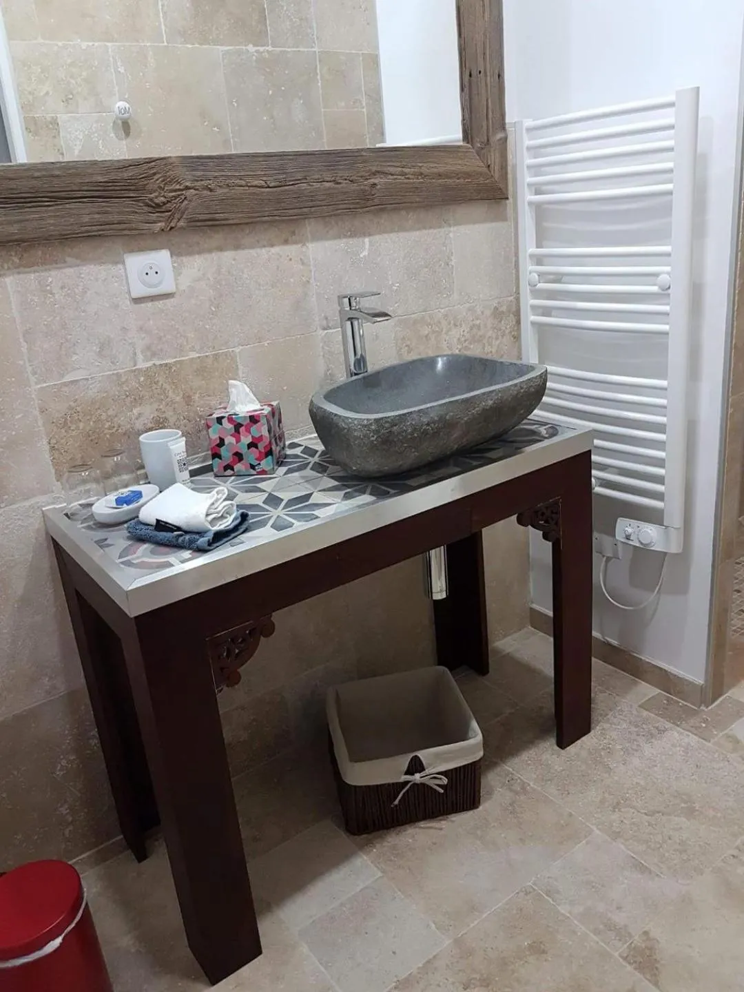 Shower in Le Clos Réaud