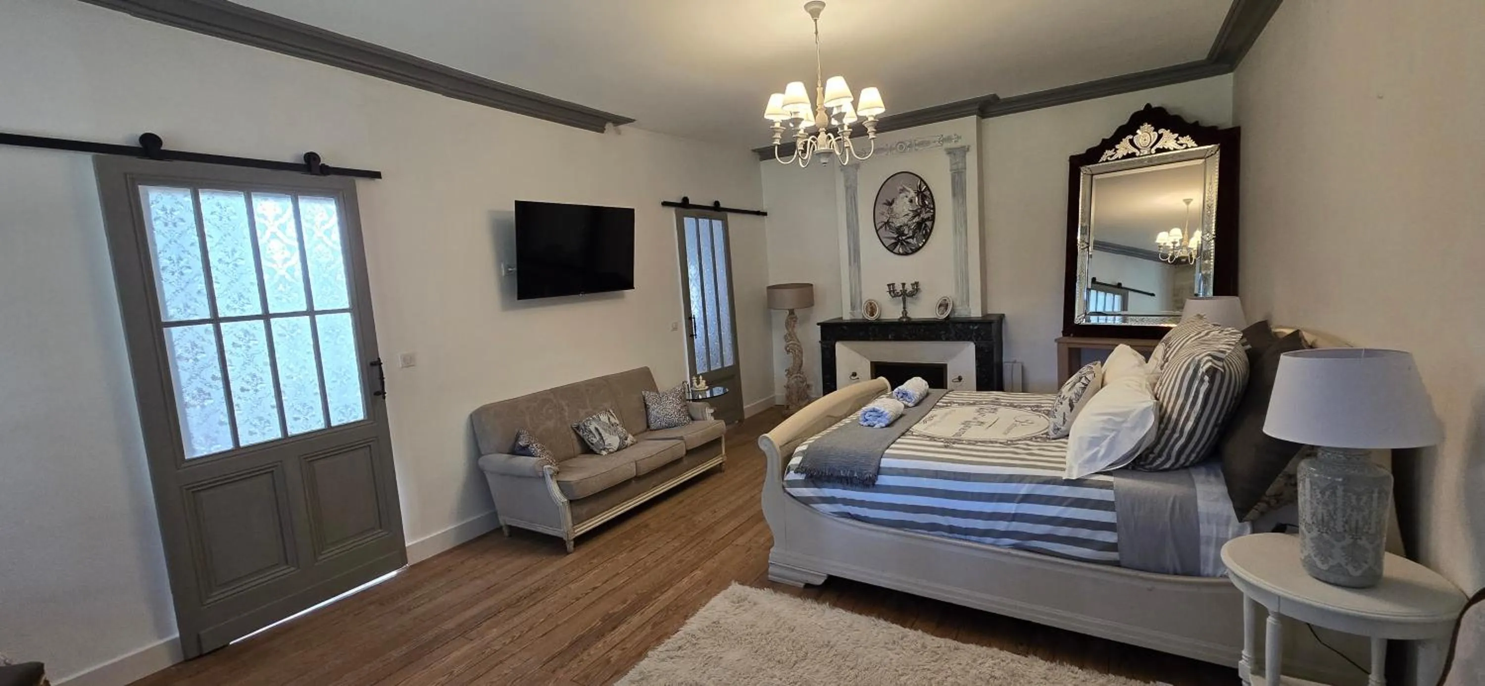 Photo of the whole room, Bed in Le Clos Réaud